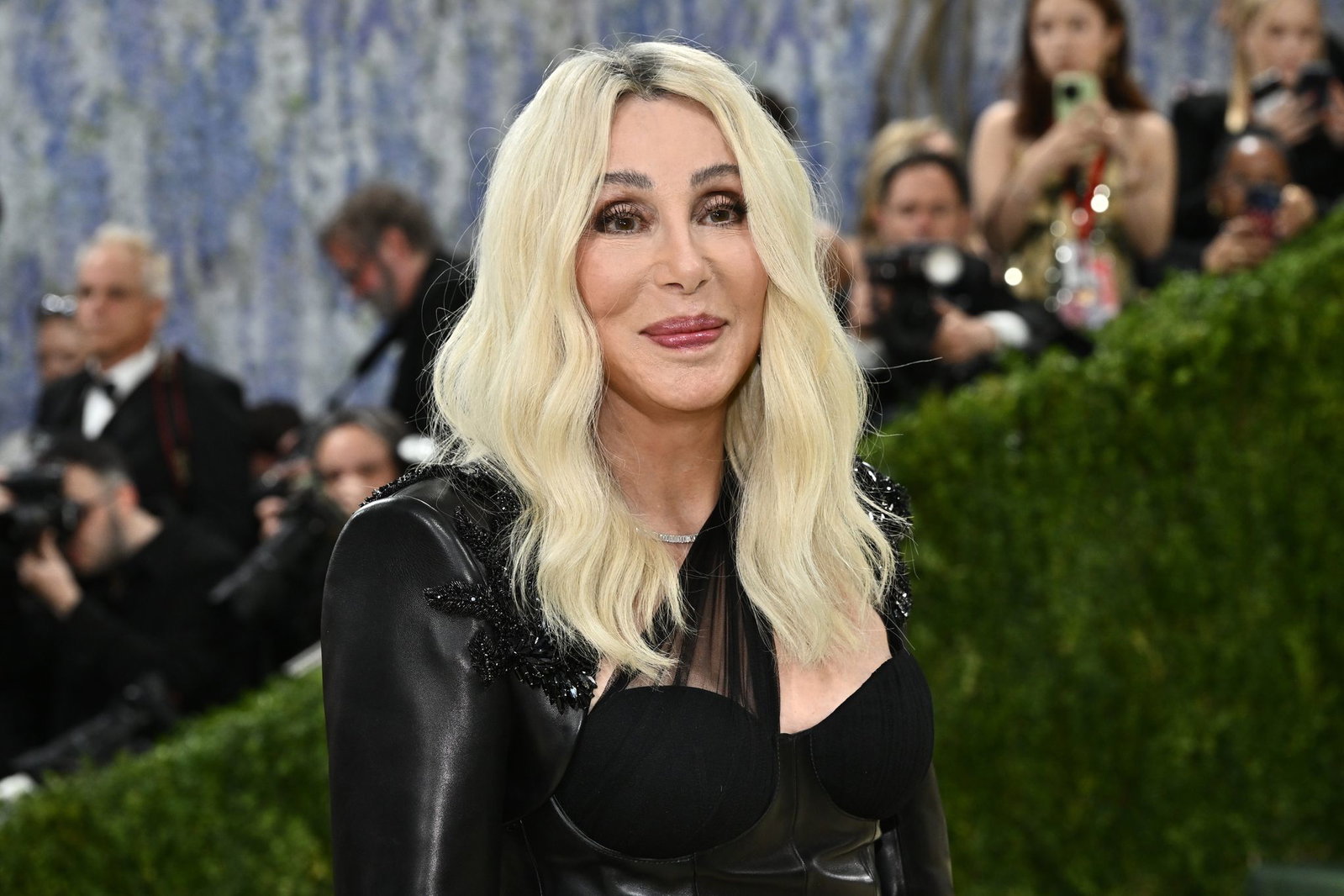 «Es gibt 20 Jahre alte Mädels, die nicht das können, was ich kann», sagt Cher über sich. Kürzlich nahm sie an der Met Gala 2026 teil. (Archivbild)