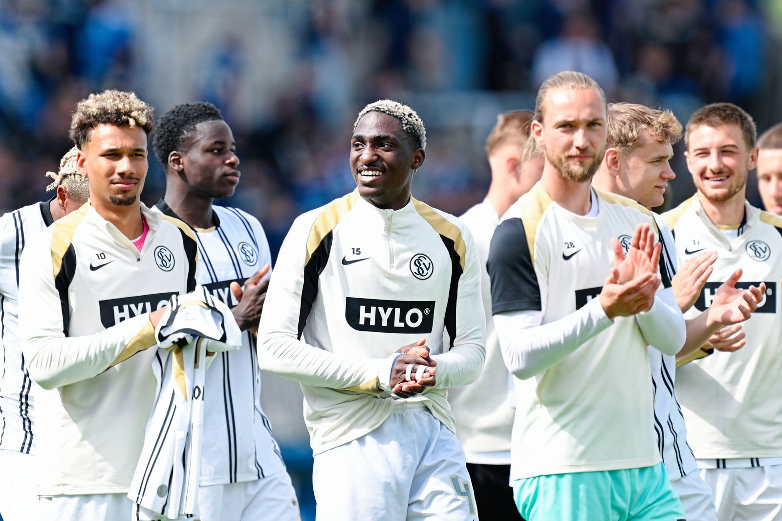 Die Profis der SV Elversberg können sich für eine starke Saison mit dem Bundesliga-Aufstieg belohnen. (Archivbild)