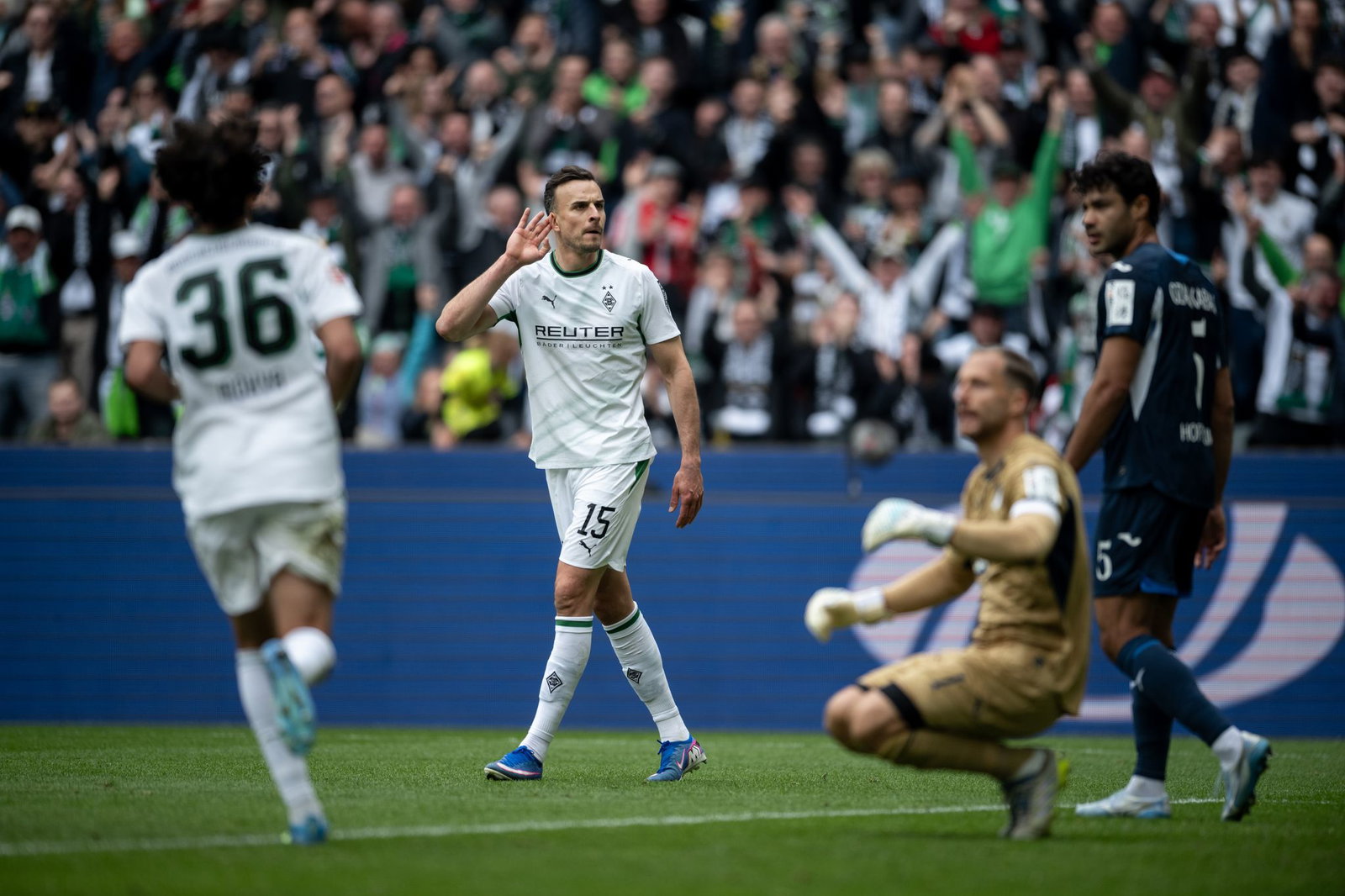 Hoffenheims Leihgabe Tabakovic jubelte für Gladbach.