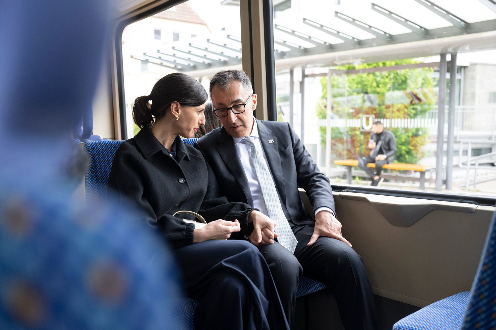 Eigentlich ist Özdemir ein passionierter Radler. Diesmal nahm er die Bahn.