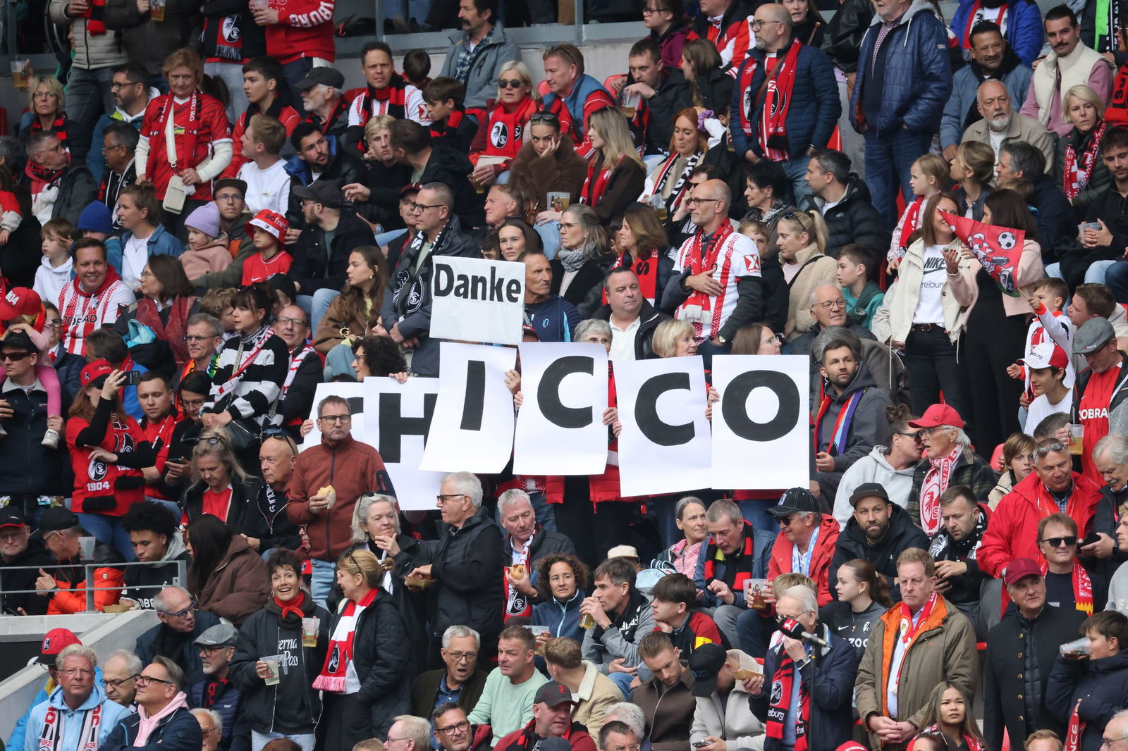 Freiburgs Mittelfeld-Routinier wurde von den SC-Fans immer wieder gefeiert.