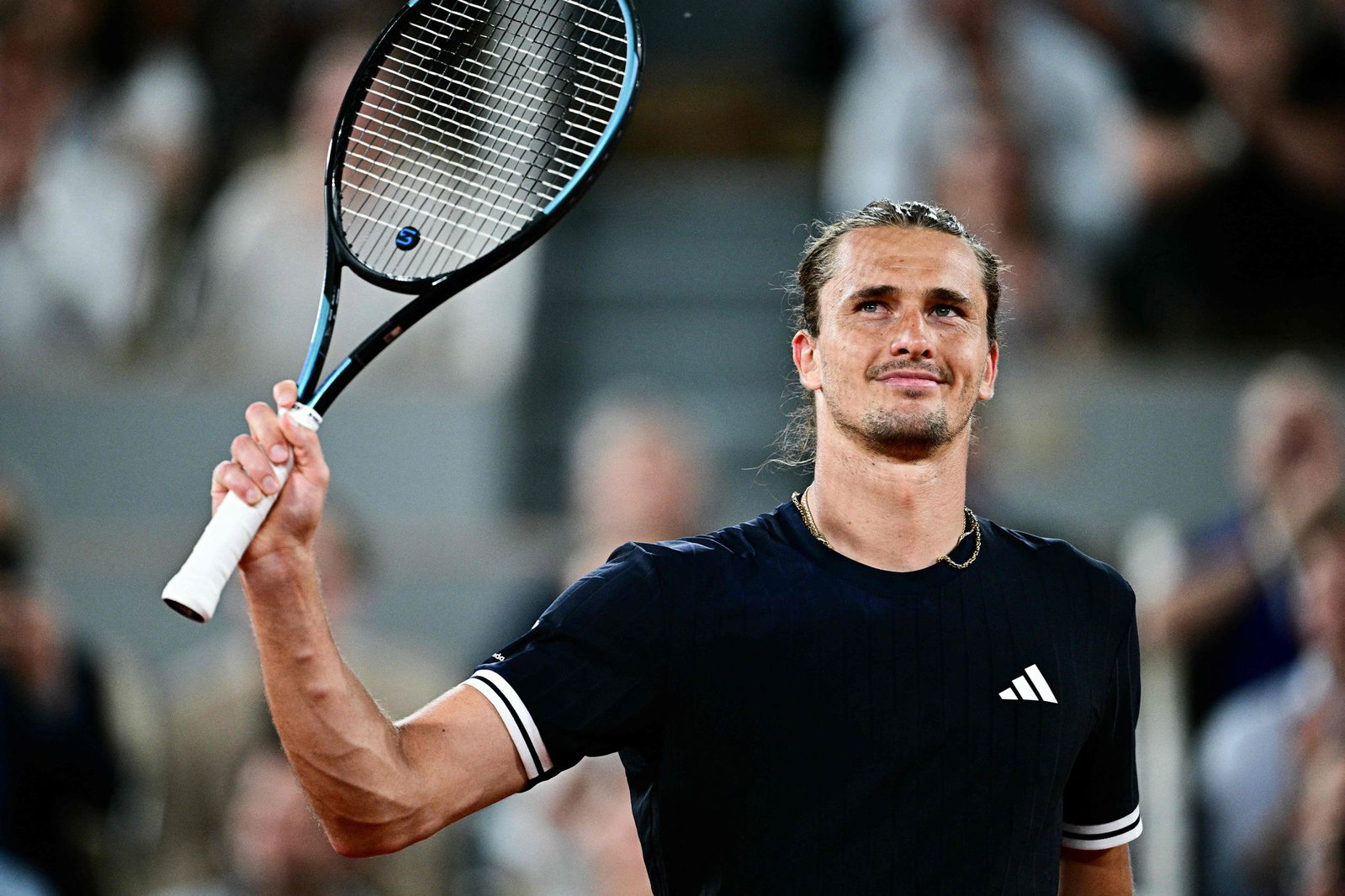 Jubelt über den Drittrunden-Einzug bei den French Open: Alexander Zverev.