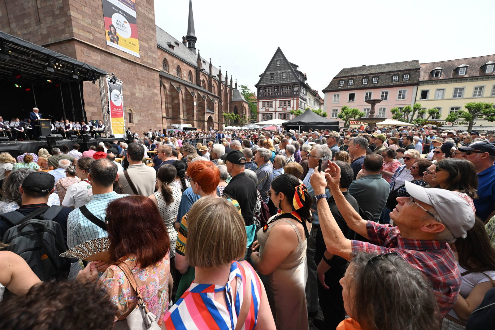 Das «Fest der Demokratie» wurde von Bundespräsident Steinmeier eröffnet.
