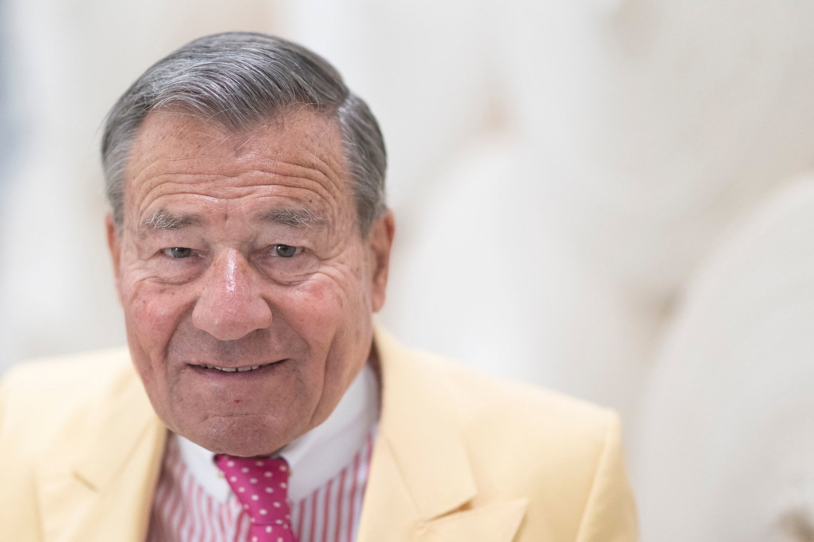 Der 84-Jährige hatte im vergangenen Jahr einen Suizidversuch öffentlich gemacht. 