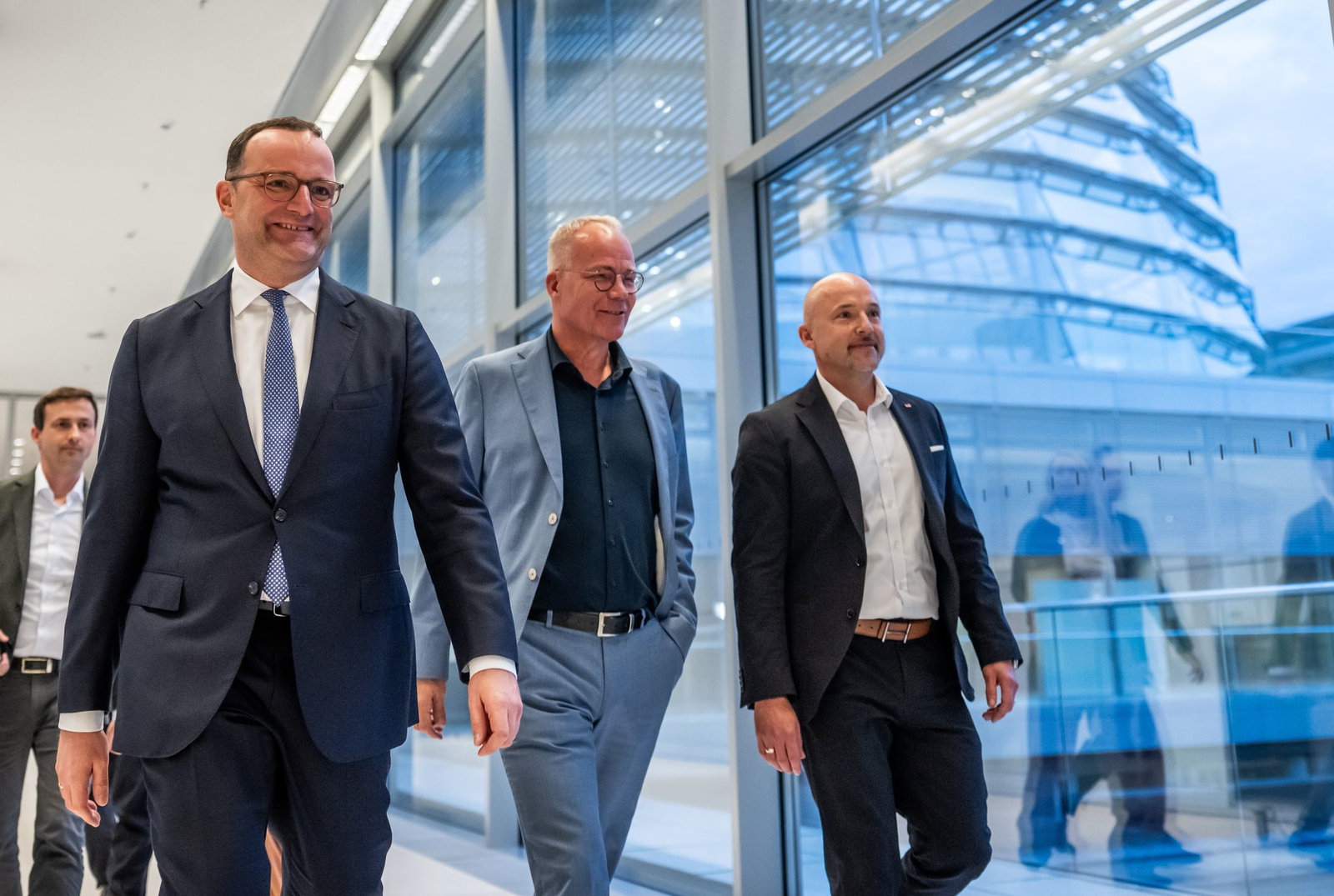 SPD-Fraktionschef Miersch reagiert gelassen auf den Kanzler-Appell zu mehr Kompromissfähigkeit. (Archivbild)