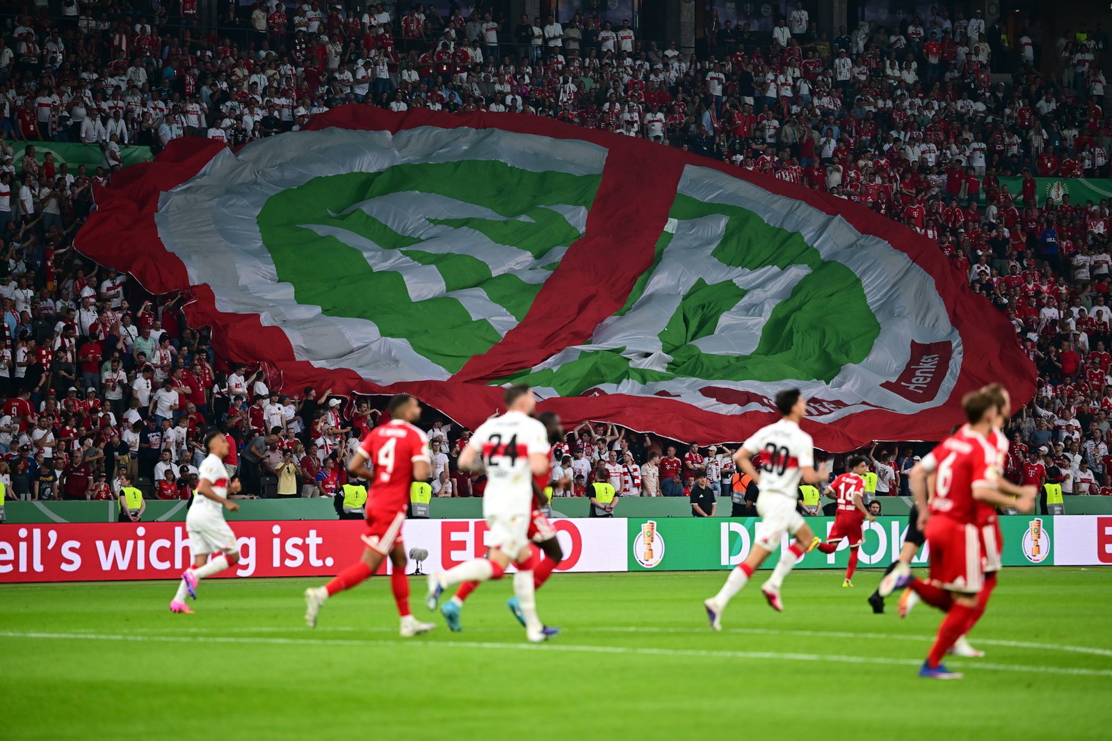 Die Fanlager protestieren gegen den DFB.
