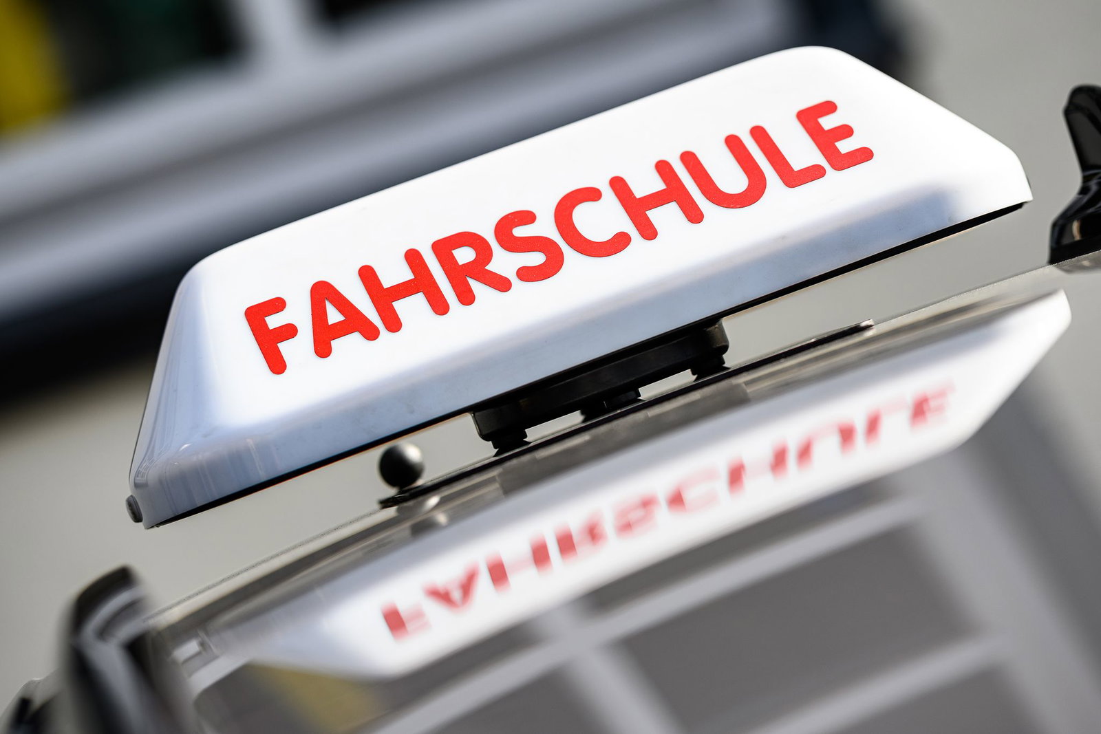 Die Fahrschülerin soll die Pedale verwechselt haben. (Symbolbild)