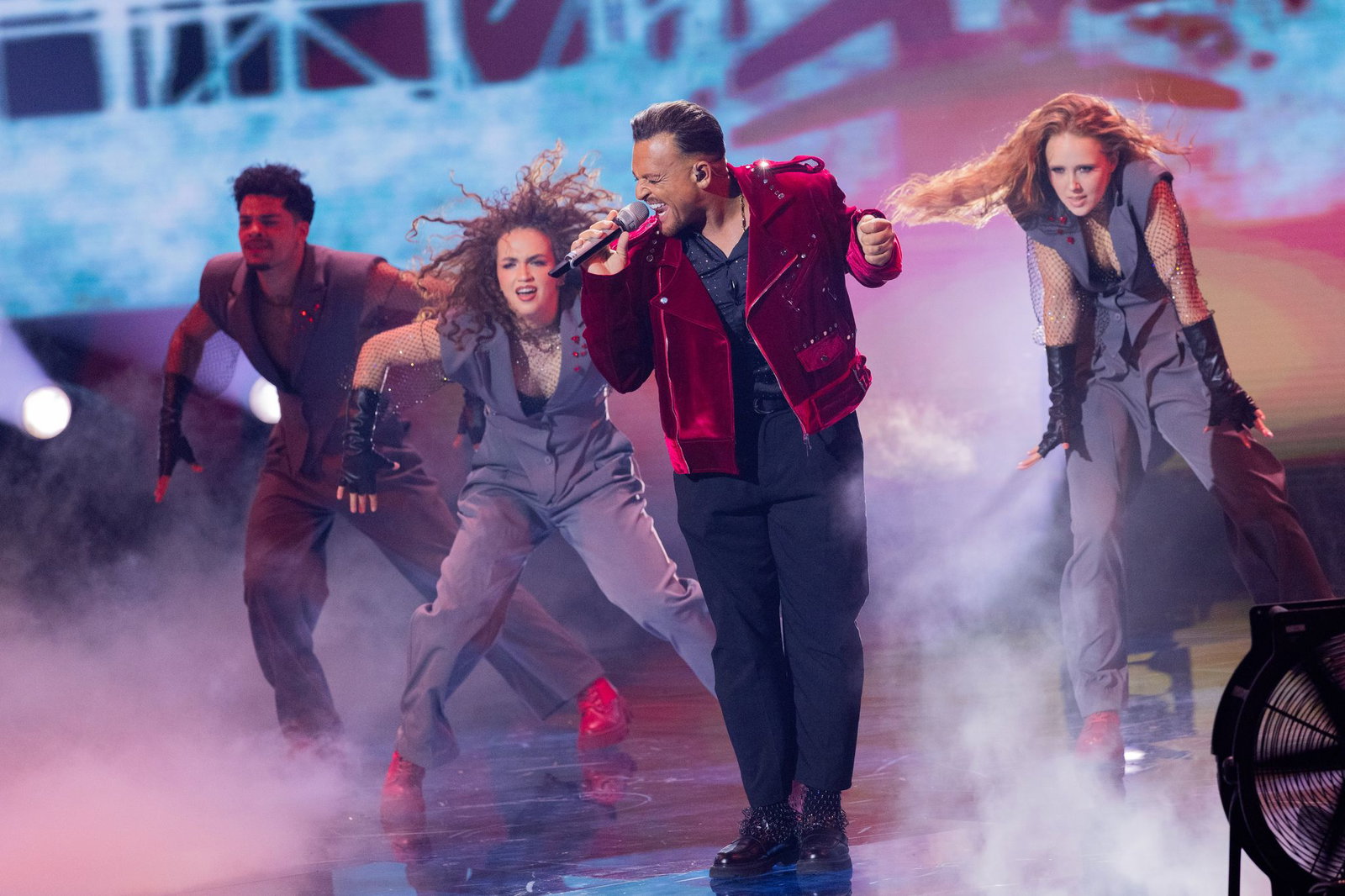 Wie schon 2010: Menowin Fröhlich performt im Finale «Billie Jean» von Michael Jackson.
