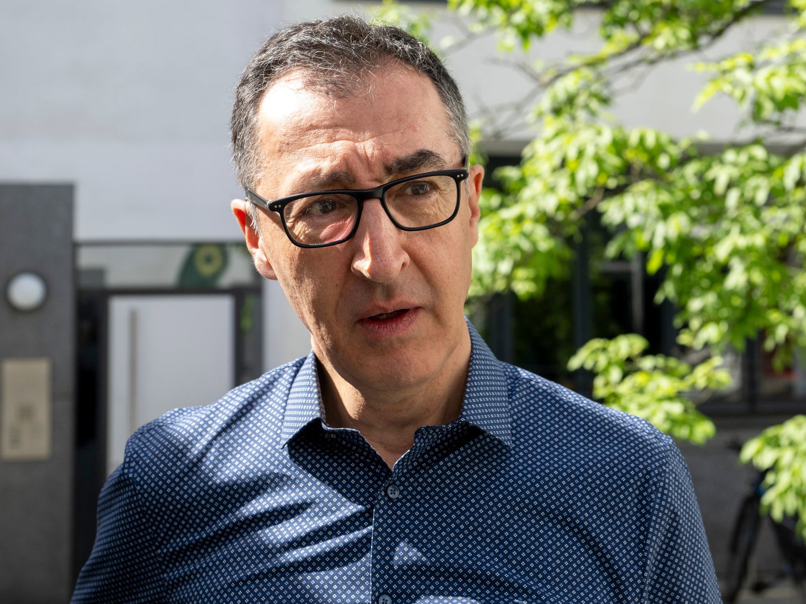 Cem Özdemir hatte bereits im Wahlkampf angekündigt, die Landesregierung verkleinern zu wollen. 