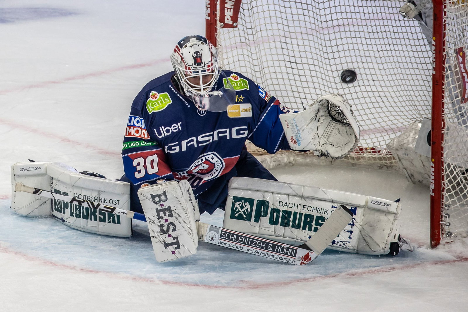 Torwart Jake Hildebrand wechselt von Berlin nach Mannheim. (Archivbild)