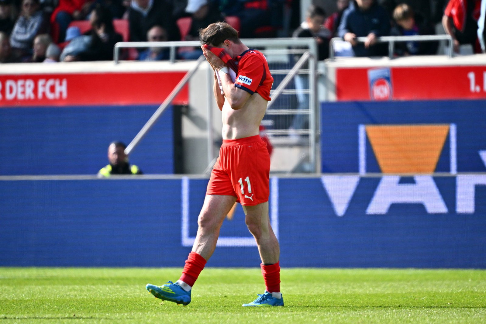 Budu Siwsiwadse und der 1. FC Heidenheim steigen trotz großen Kampfs ab.