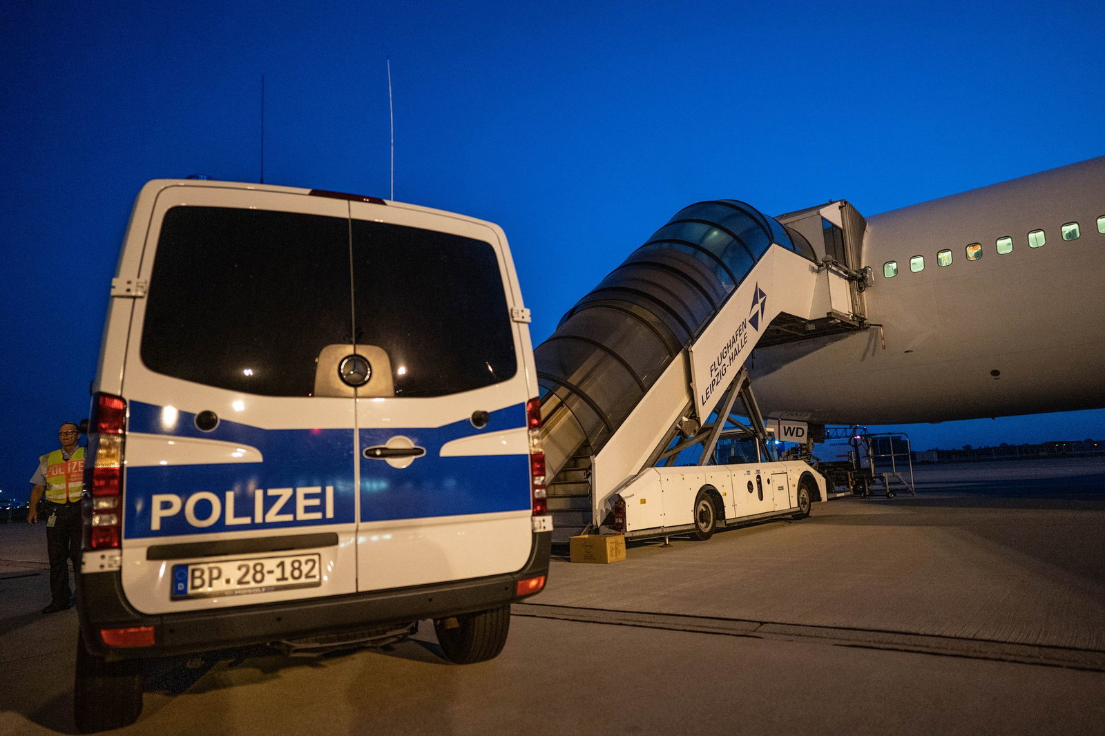 Bei Abschiebungen unterstützt die Bundespolizei die Ausländer- und Polizeibehörden der Länder. (Symbolbild)