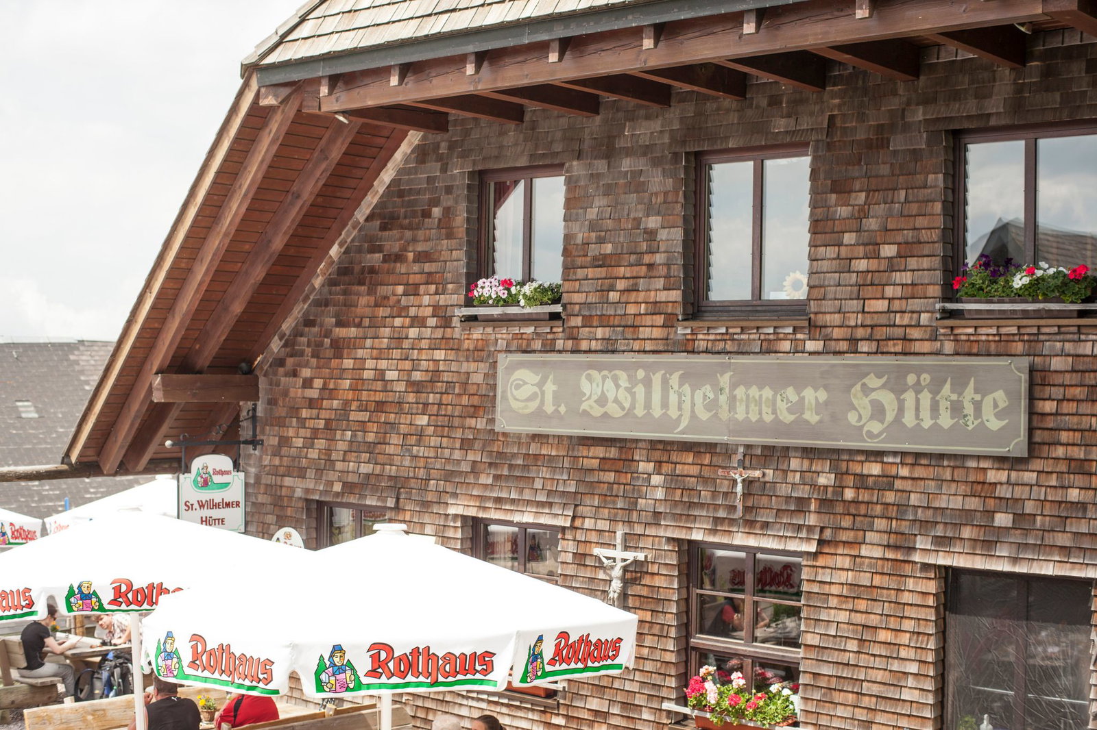 Bei der St. Wilhelmer Hütte gibt es regionale und gutbürgerliche Küche.