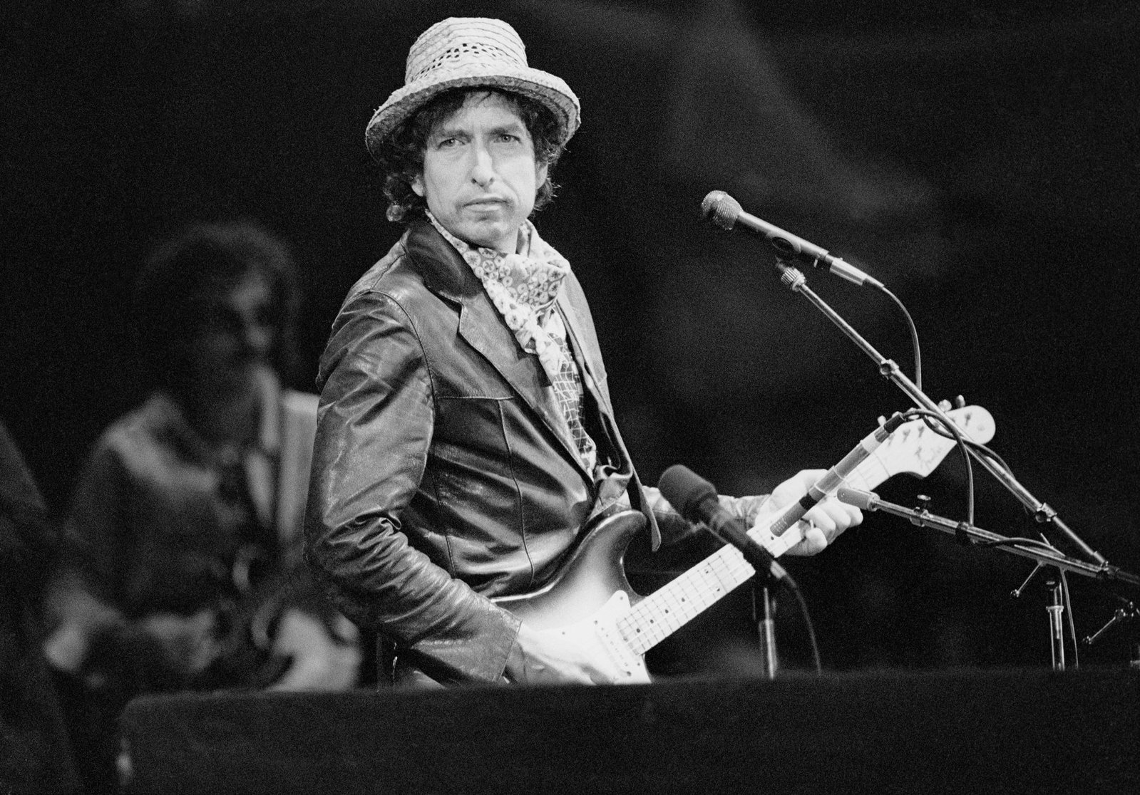 Dieses Foto von 1984 zeigt den Musiker im St. Jakob-Park Stadion auf der Bühne. (Archivbild) 
