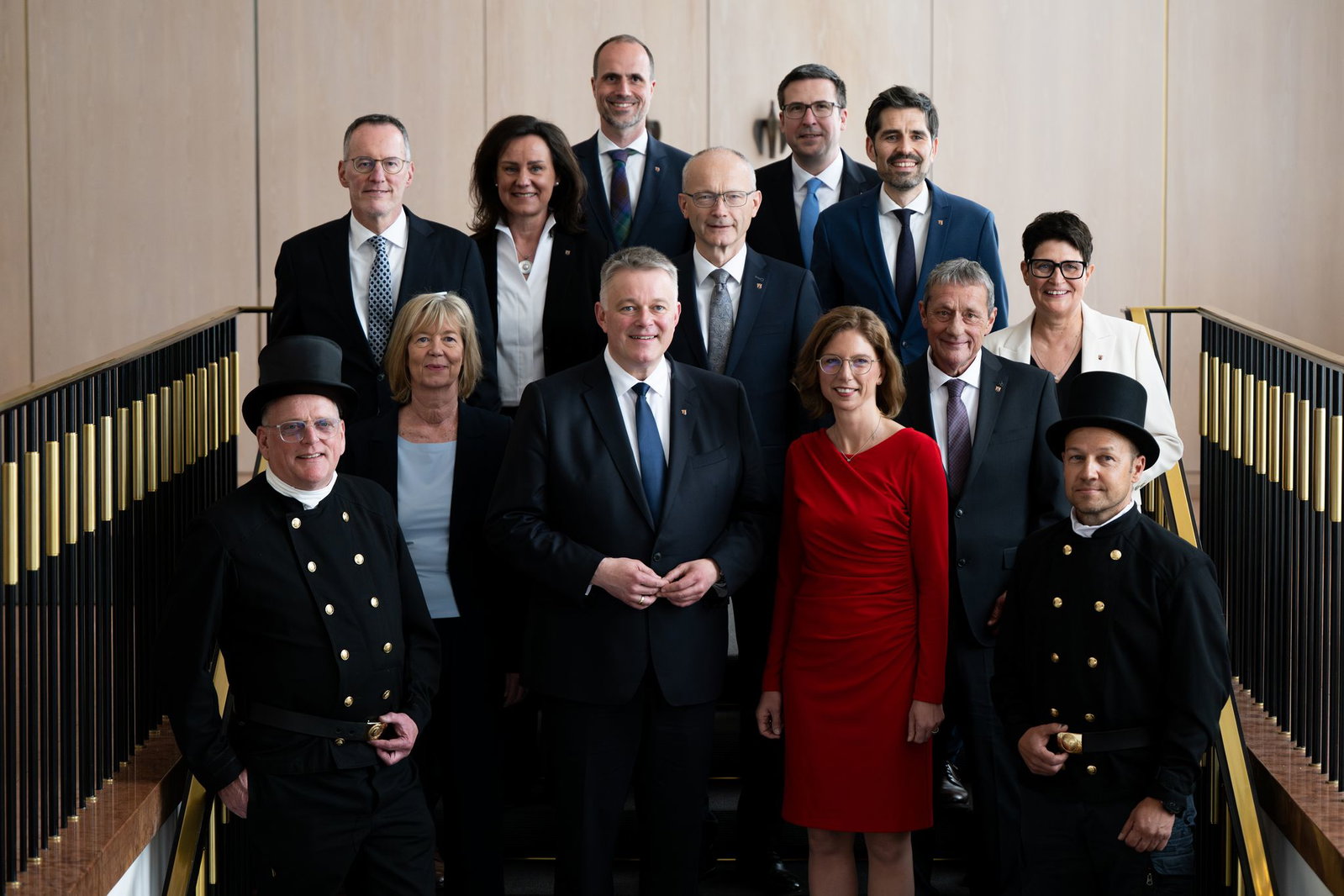 Erst am vergangenen Montag kam die neue CDU/SPD-Regierung um Ministerpräsident Schnieder (CDU) und seine Stellvertreterin Bätzing-Lichtenthäler (SPD) ins Amt. (Archivbild)