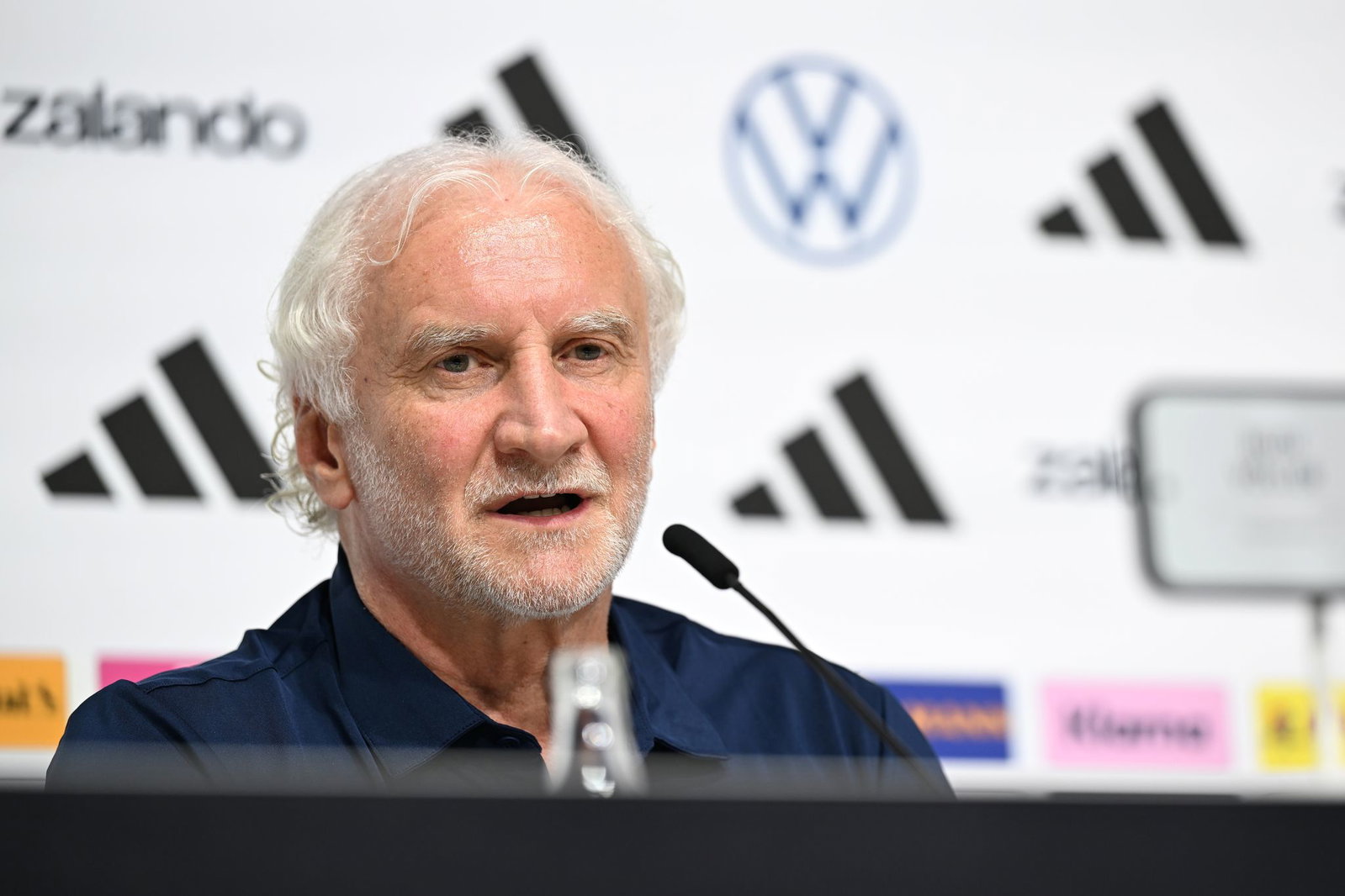Rudi Völler: «Wir sind da, um eine Weltmeisterschaft zu spielen. Das geht vor.»