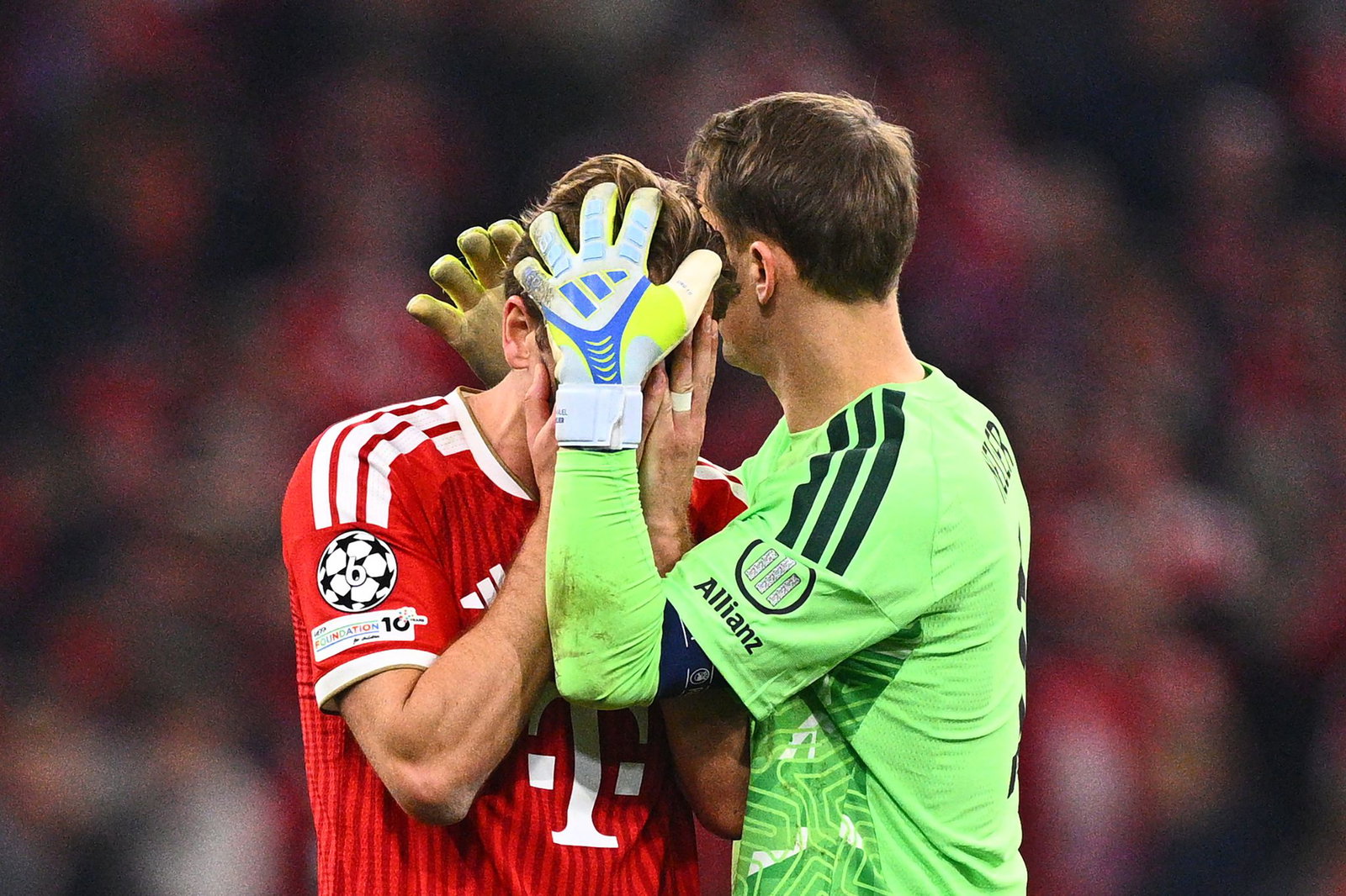 Frust nach Spielende: Neuer und Kane.