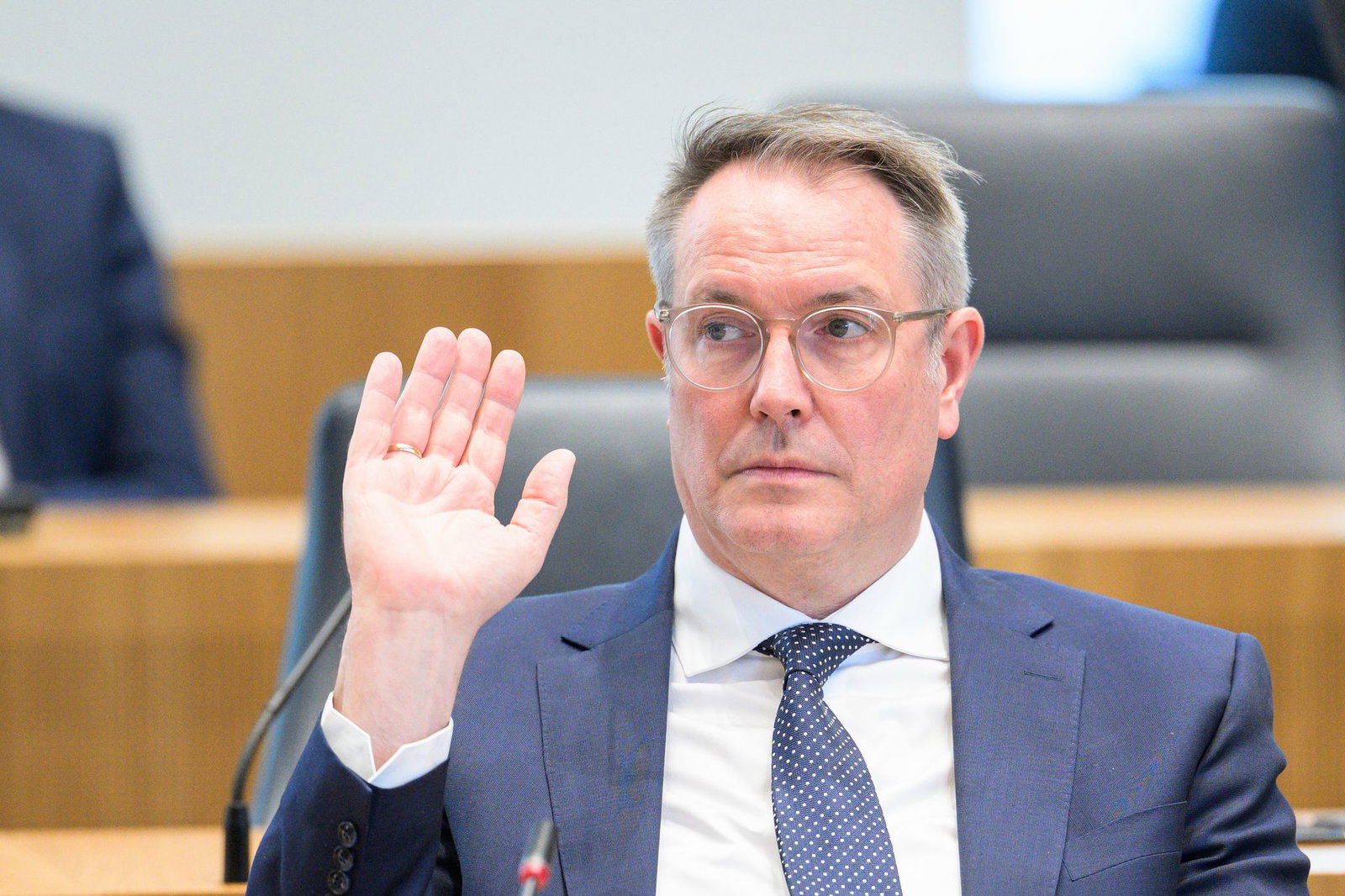 Alexander Schweitzer ist auf Abschiedstour. Am 18. Mai soll sein Nachfolger Gordon Schnieder (CDU) zum neuen Regierungschef in Rheinland-Pfalz gewählt werden. (Archivbild)