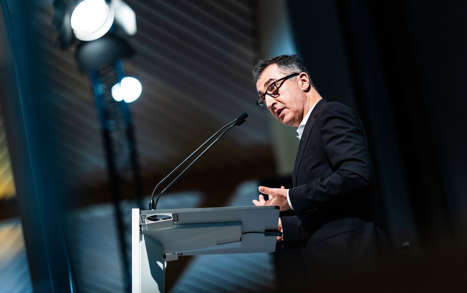 Der Grünen-Politiker Cem Özdemir soll am Mittwoch zum nächsten Ministerpräsidenten von Baden-Württemberg gewählt werden.