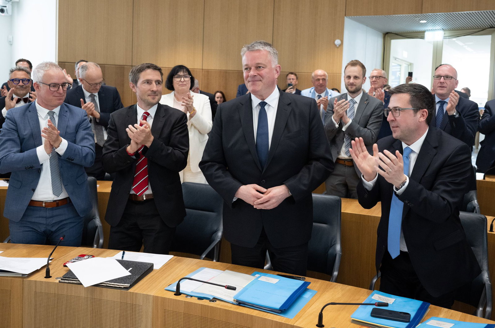 Schnieder zeigte sich angesichts von mindestens acht fehlenden Stimmen bei seiner Wahl zum MP gelassen.  