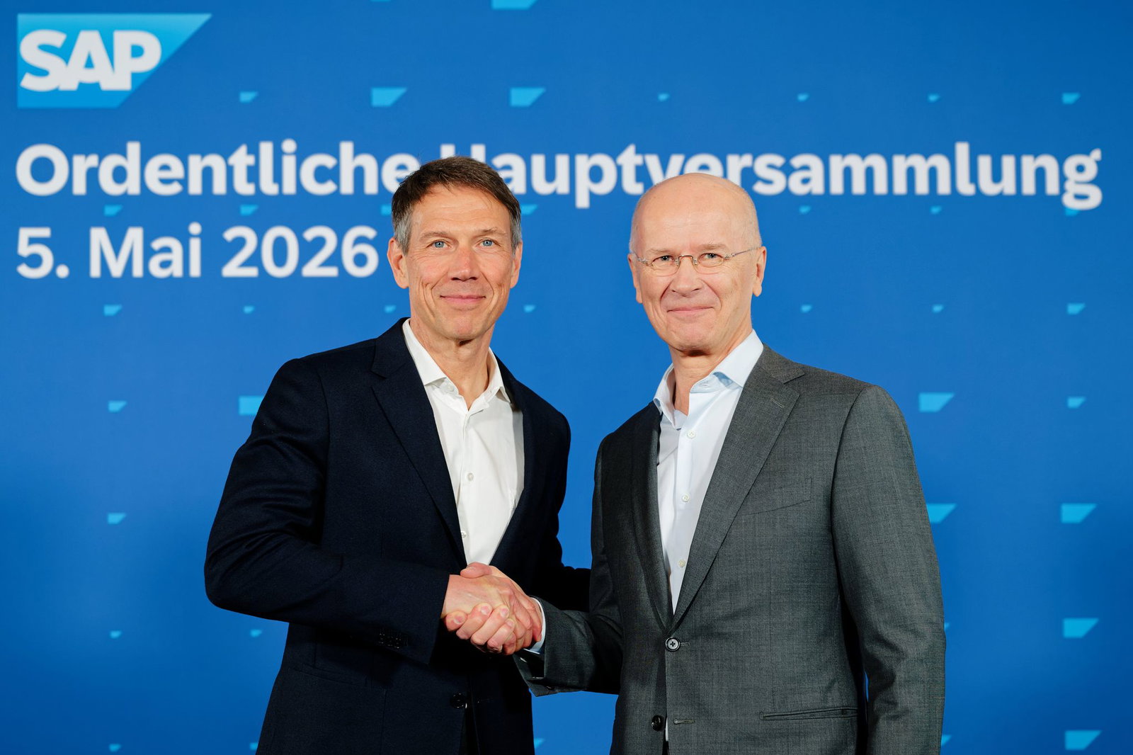 René Obermann (l) ist in den Aufsichtsrat von SAP gewählt worden.