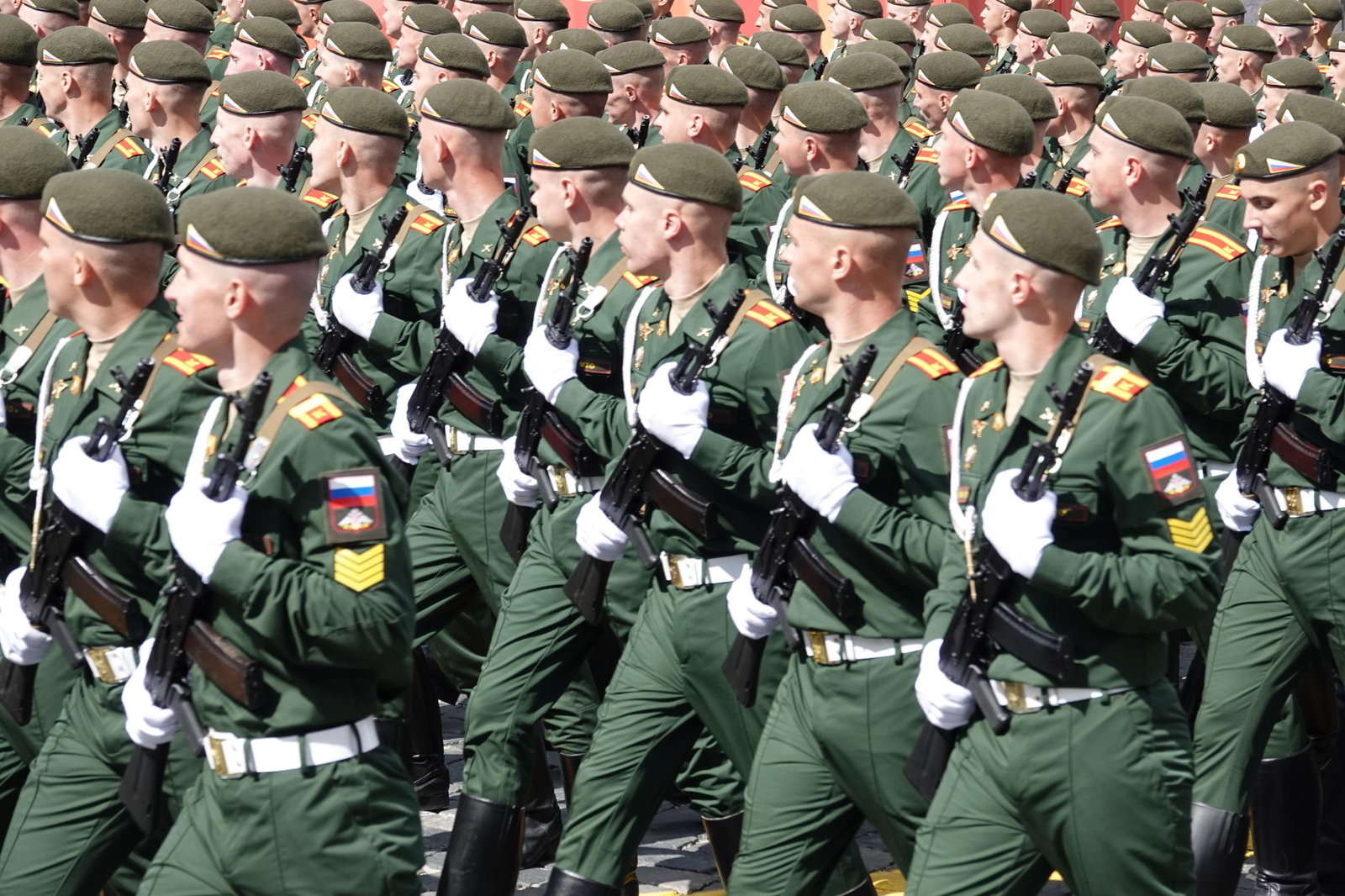 Moskaus Angebot einer Waffenruhe soll die eigenen Feiern zum Tag des Sieges schützen. (Archivbild)