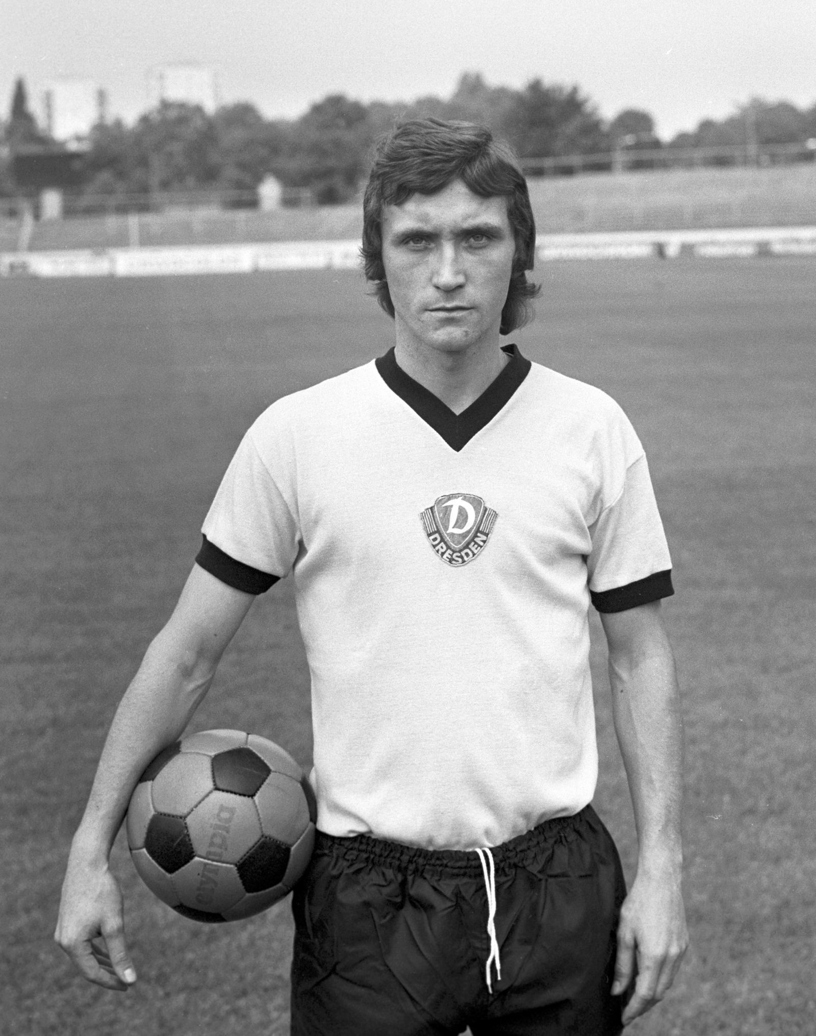 Gerd Weber im Trikot von Dynamo Dresden (Archivbild)