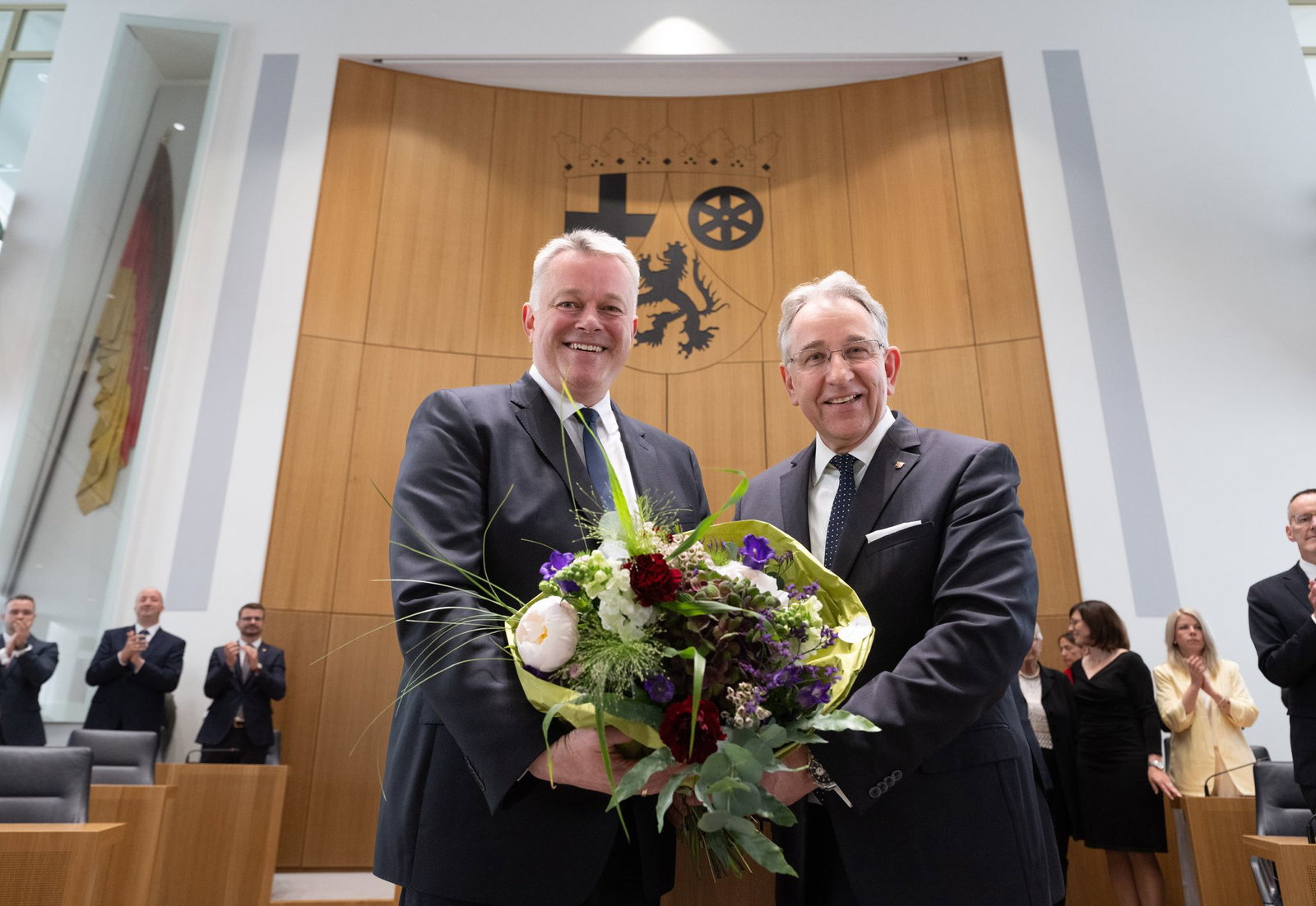 Die ersten Glückwünsche erhielt Schnieder von Landtagspräsident Lammert.