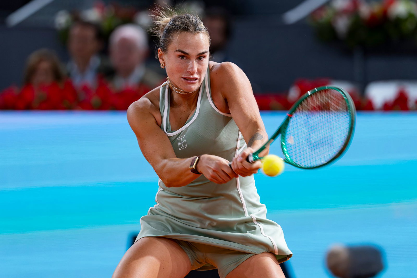 Tennisstar Aryna Sabalenka aus Belarus darf künftig wieder unter eigener Flagge antreten. (Archivbild)