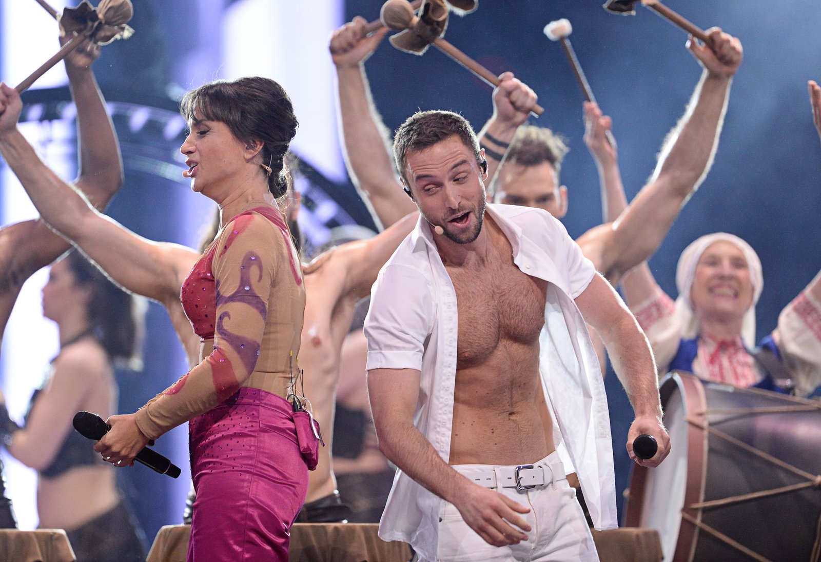 Måns Zelmerlöw und Petra Mede beim ESC-Finale in Stockholm 2016.  (Archivbild)