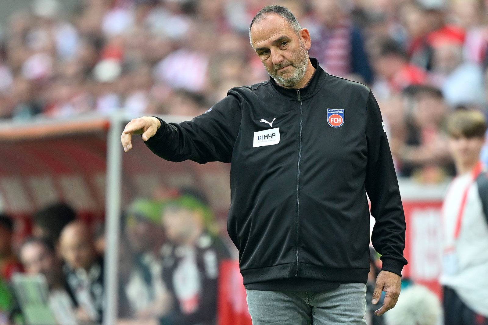 Heidenheims Hoffnungsträger: Trainer Frank Schmidt. (Archivbild)