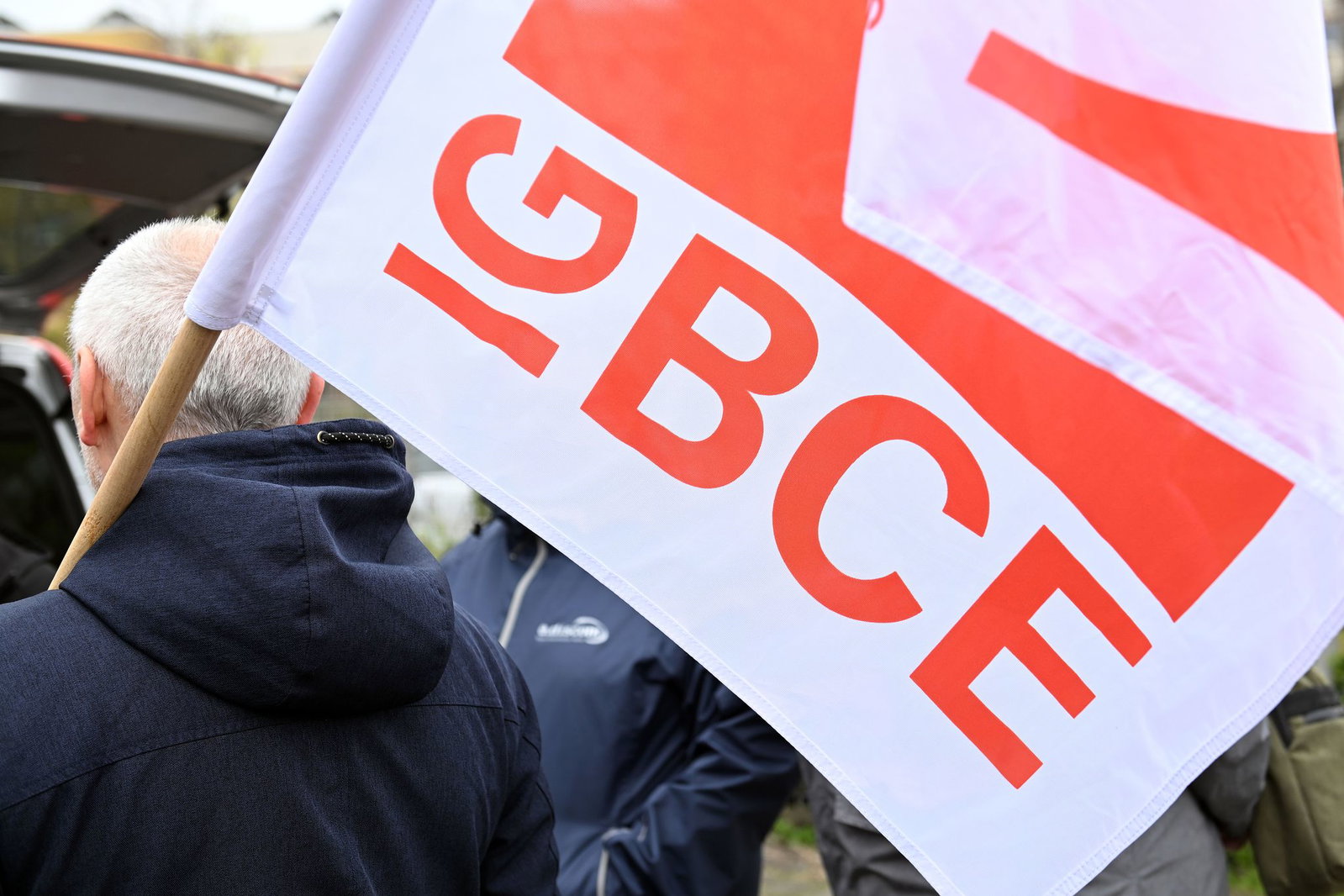 Die Gewerkschaft IG BCE kämpft um den Erhalt der Arbeitsplätze bei Biontech. (Symbolbild)