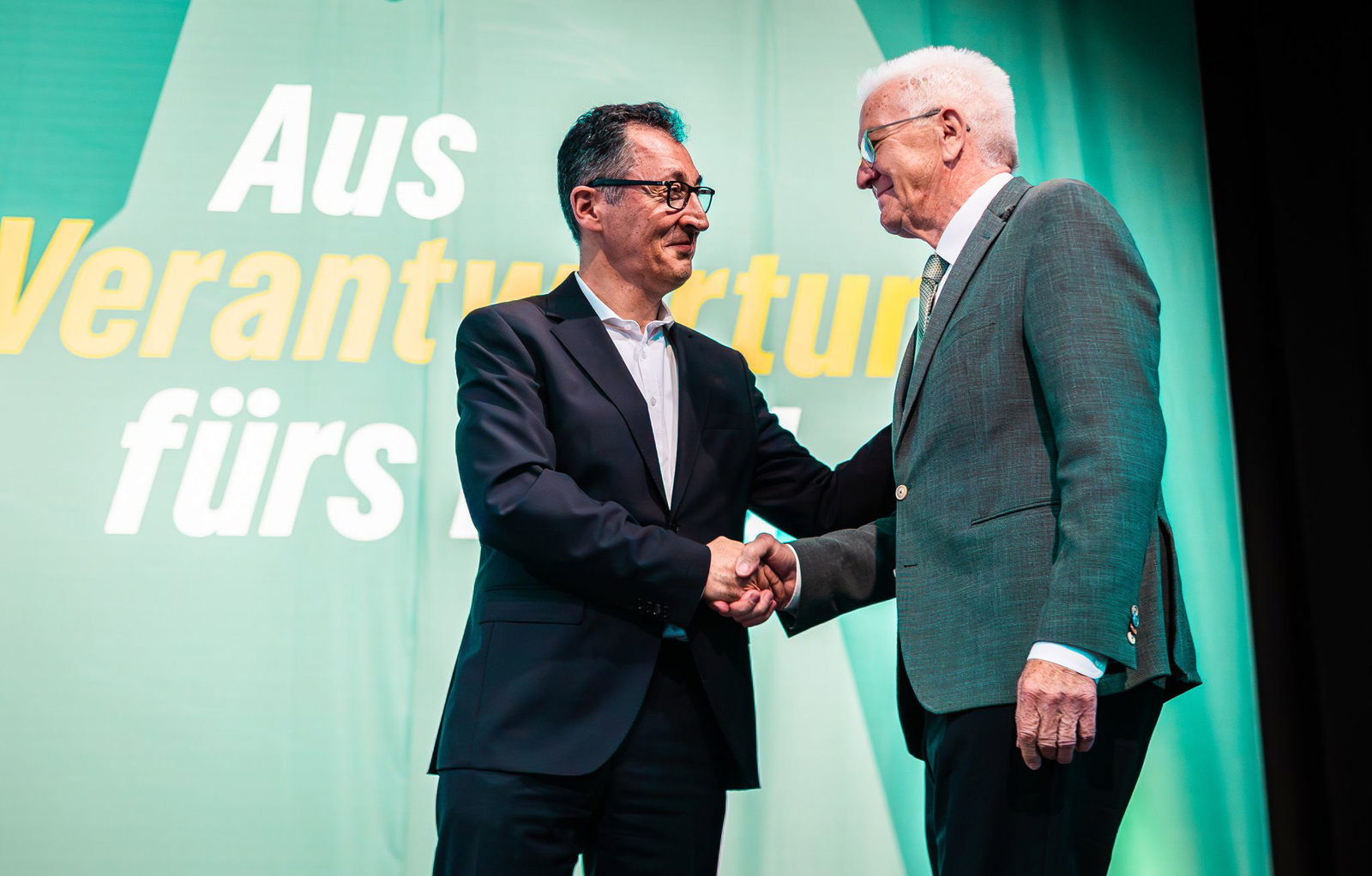 Der Ministerpräsident und sein Nachfolger: Cem Özdemir soll das Amt am Mittwoch von Winfried Kretschmann übernehmen.