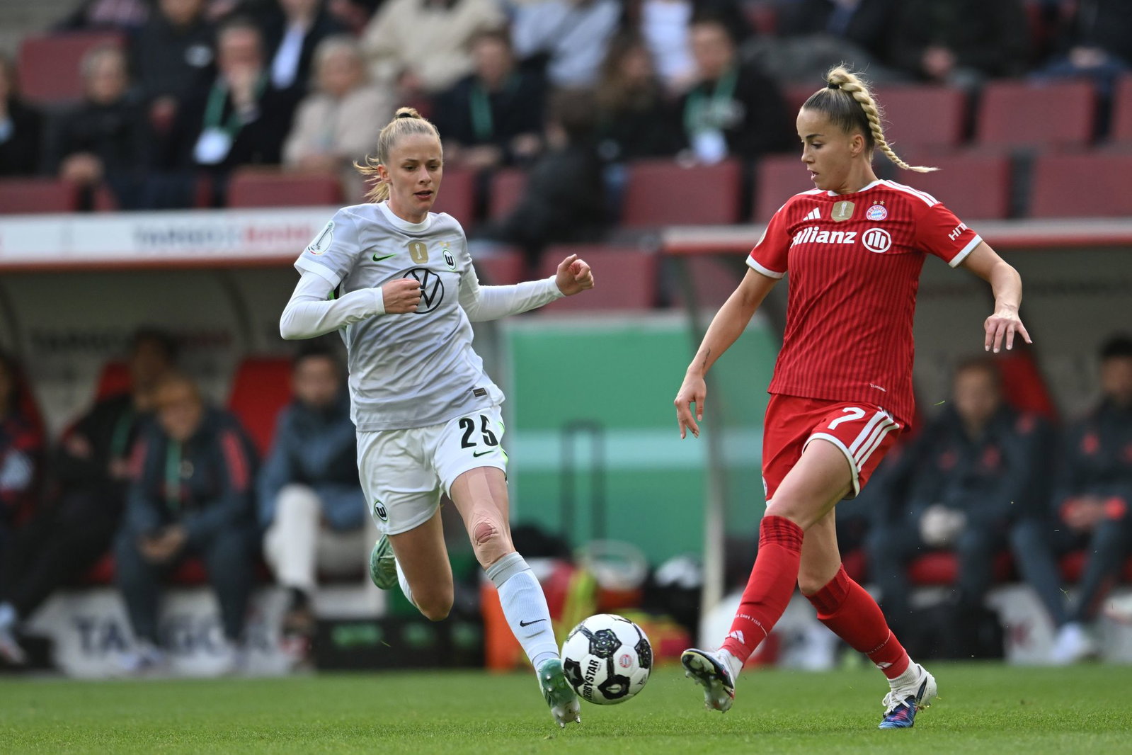Die Frauen-Bundesliga macht sich auf den Weg in die Selbstständigkeit. (Archivbild)