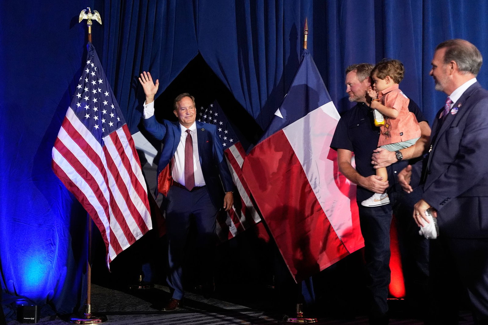 Paxton gewinnt Vorwahl in Texas.