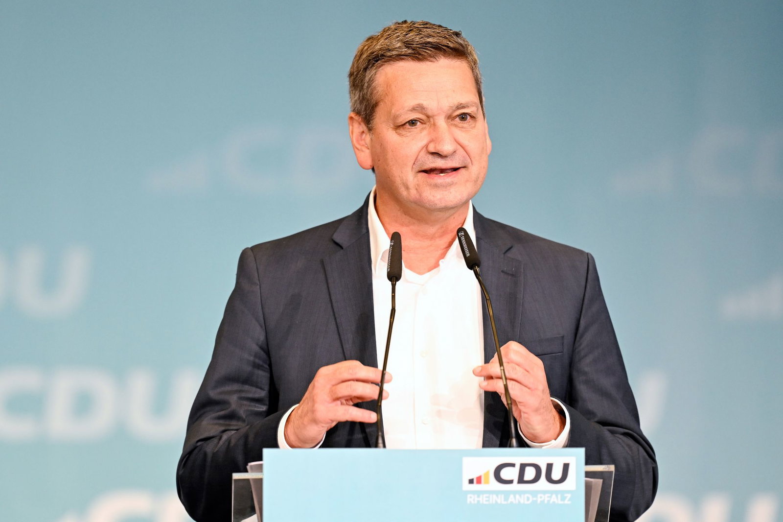 Alterspräsident Christian Baldauf eröffnet die konstituierende Sitzung. (Archivbild)