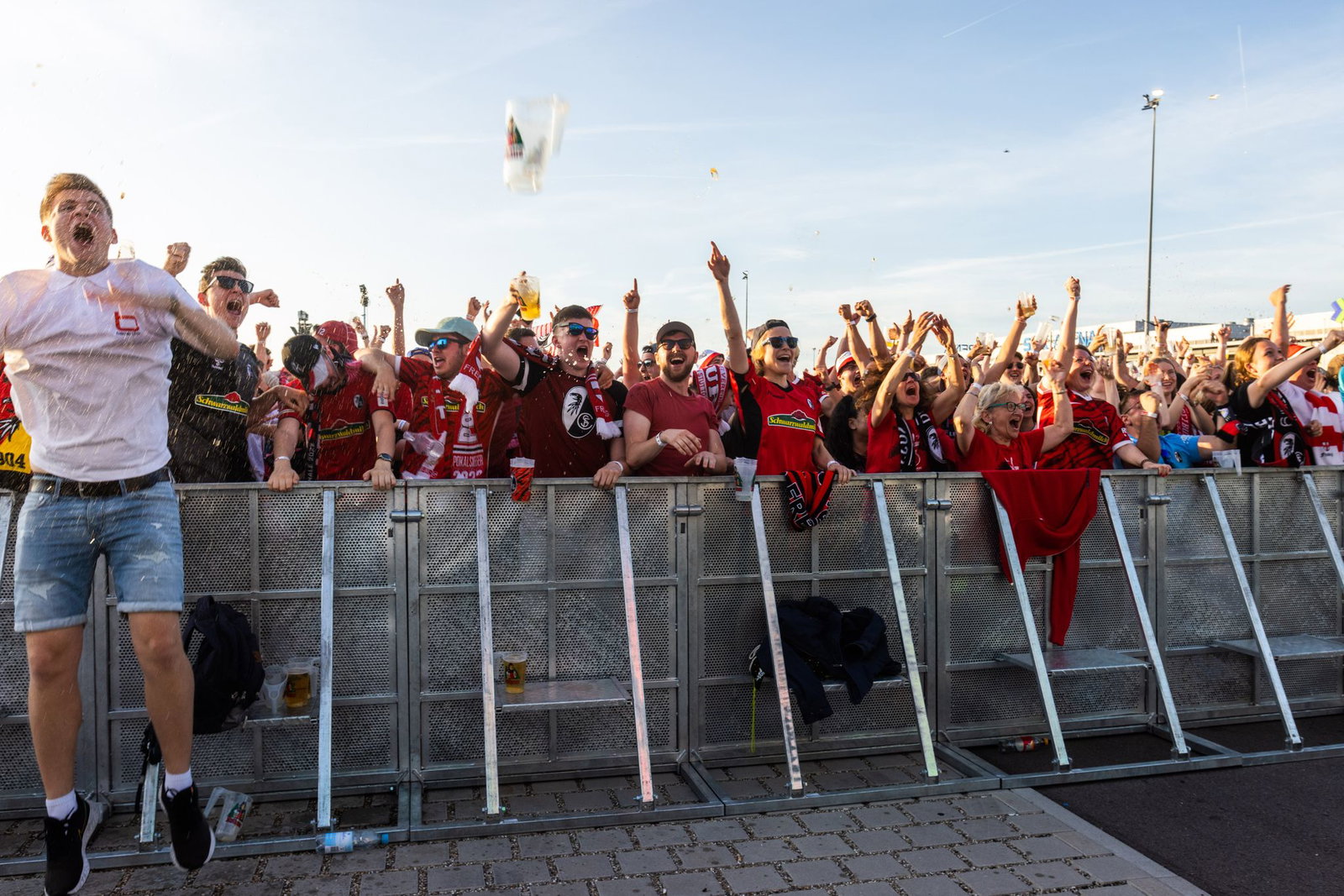 Schon beim Pokalfinale 2022 hatte es in Freiburg ein Public Viewing gegeben. (Archivbild)