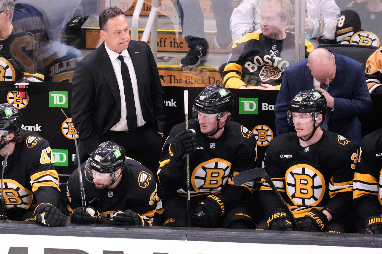 Für Bostons Trainer Marco Sturm endet die erste NHL-Saison in der ersten Playoff-Runde.