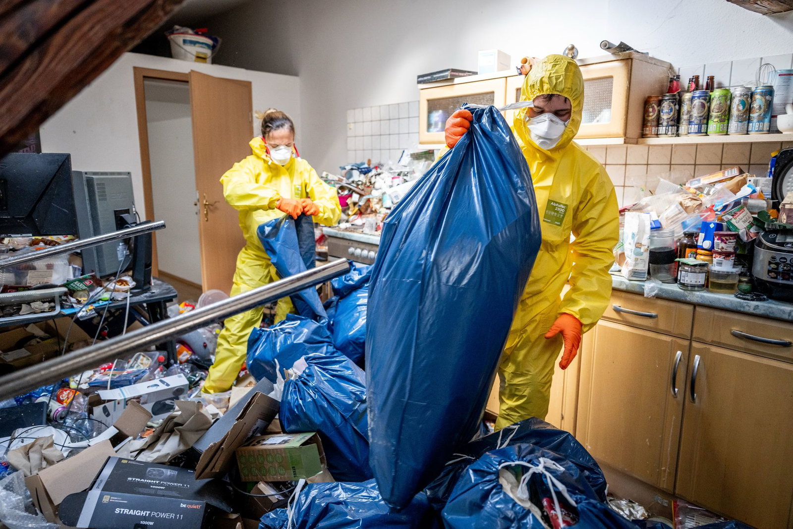 Unzählige Müllsäcke sind zu packen, bis die Wohnung geräumt ist.