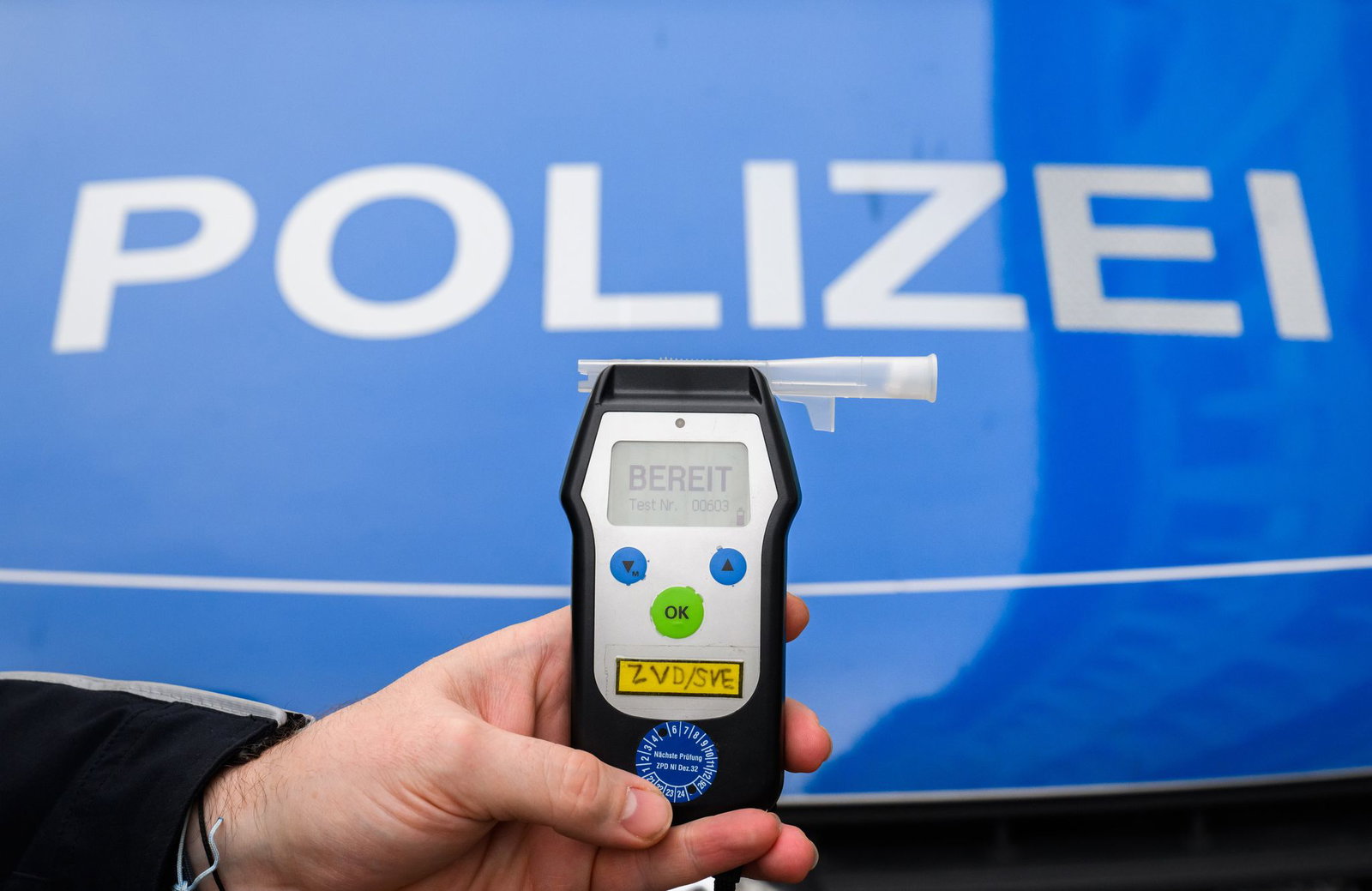 Der Verdächtige hat laut Polizei den Atemalkoholtest verweigert. (Symbolbild)