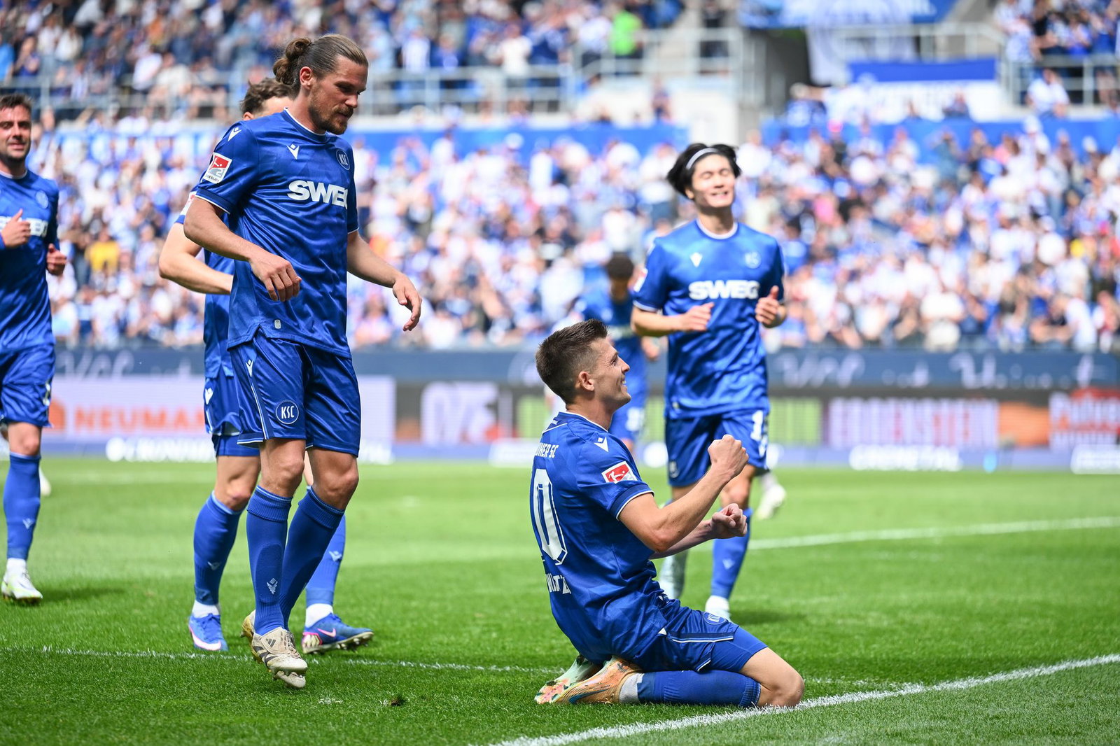 Marvin Wanitzek erzielte per direktem Freistoß die 1:0-Führung für den KSC.