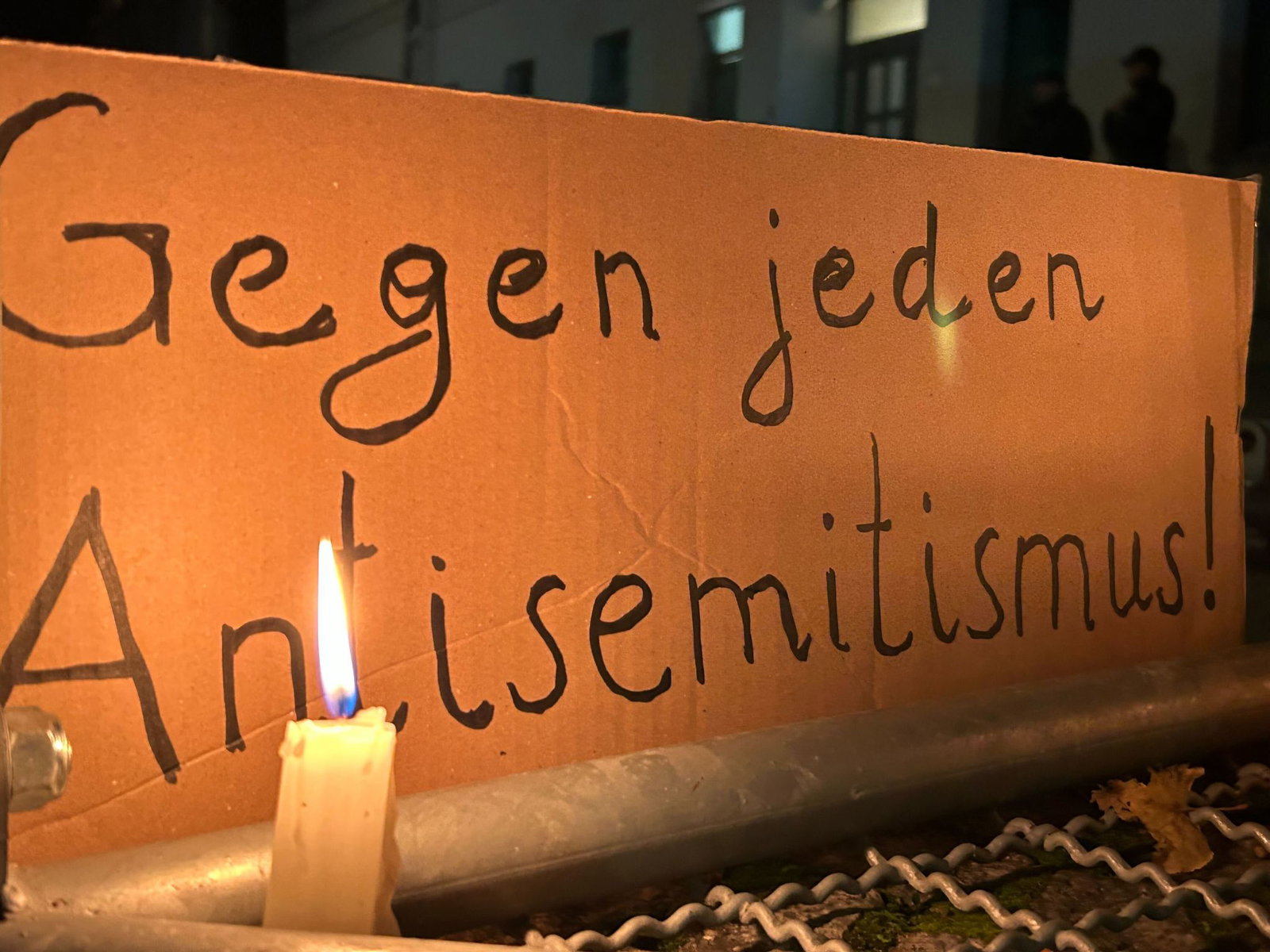 Der Verfassungsschutz informiert über Codes von Antisemiten unterschiedlichen politischen Hintergrunds. (Archivbild)