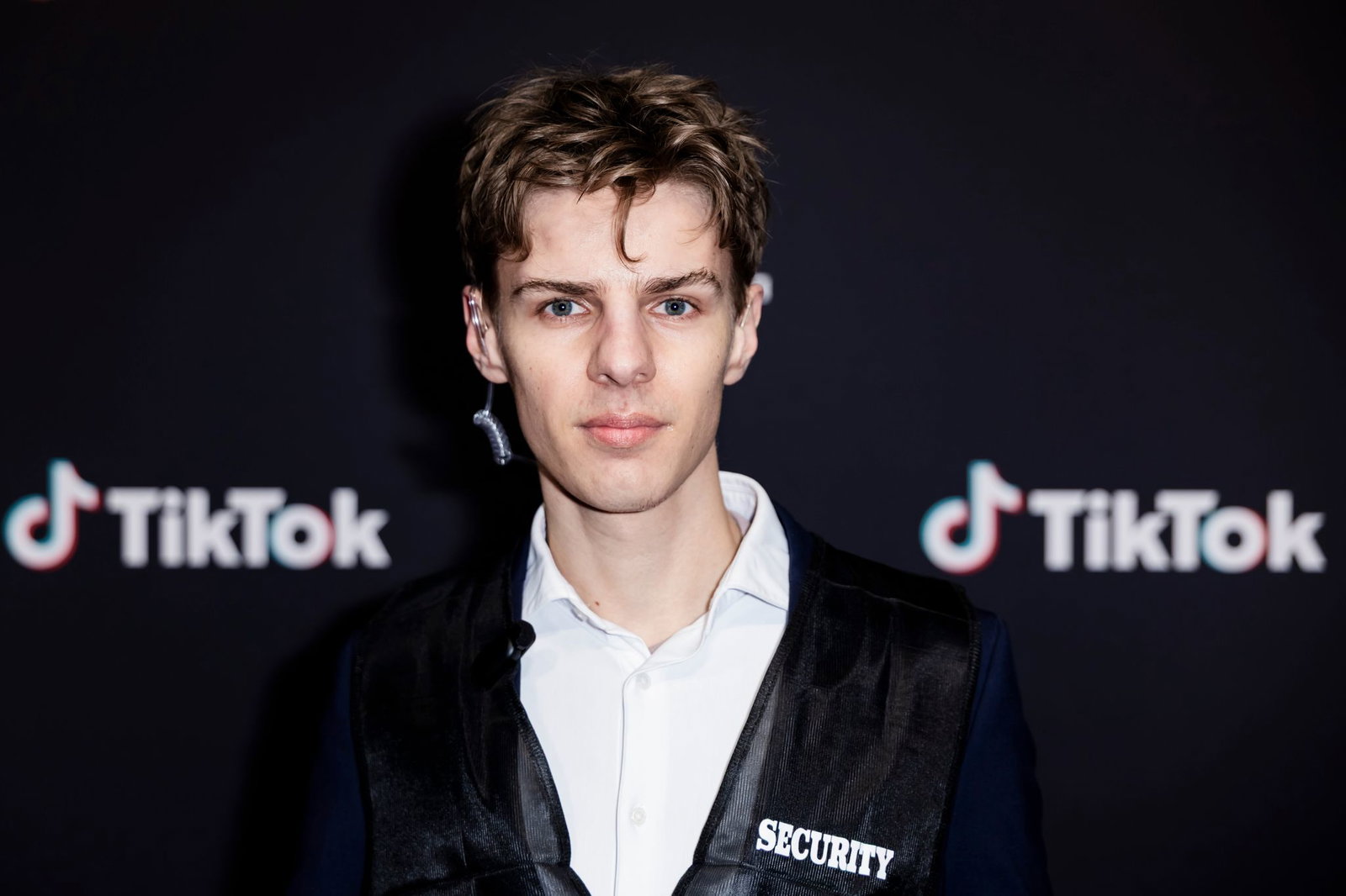Tiktoker Levi Penell sucht ältere Begriffe, «die hart gehen».
