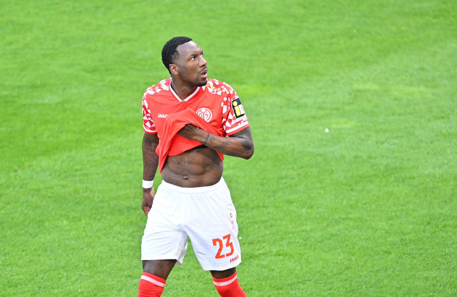 Stürmer Sheraldo Becker bleibt dem 1. FSV Mainz 05 erhalten. (Archivbild)