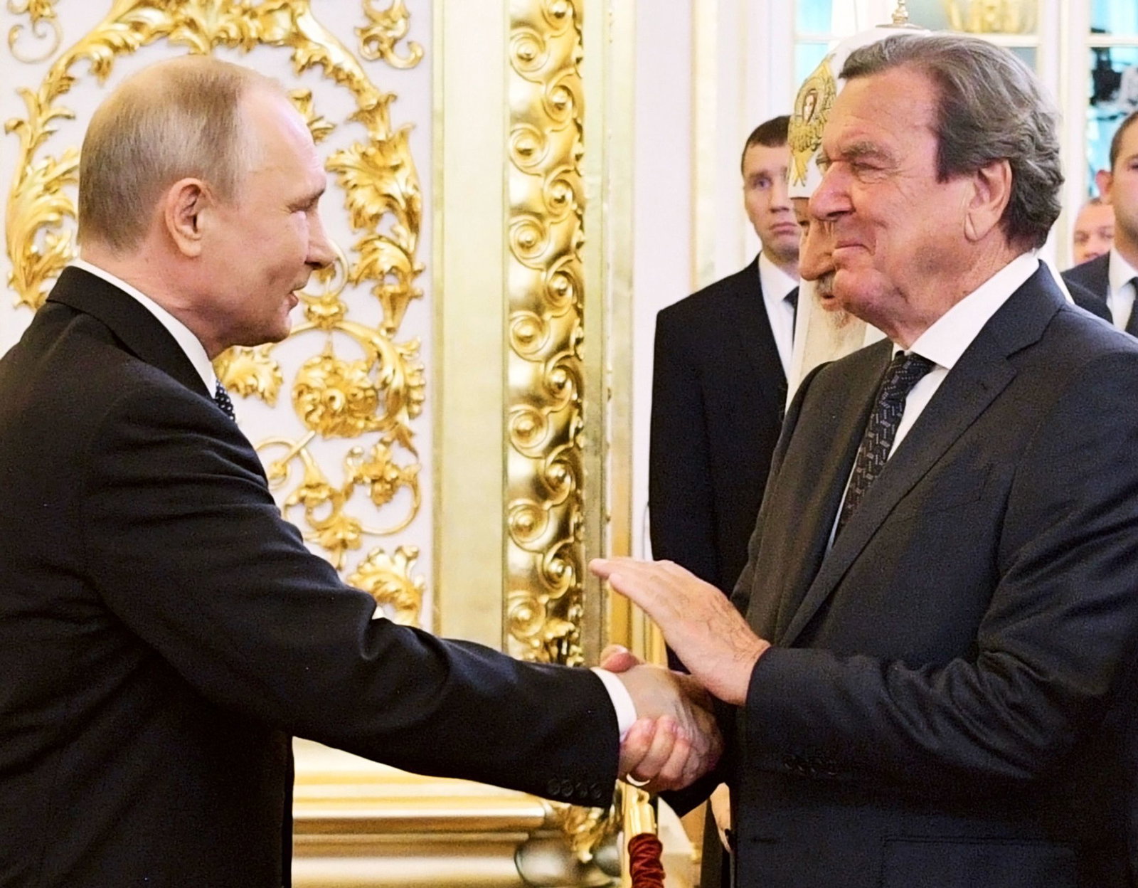 Putin und Schröder gelten als langjährige Freunde. (Archivbild)