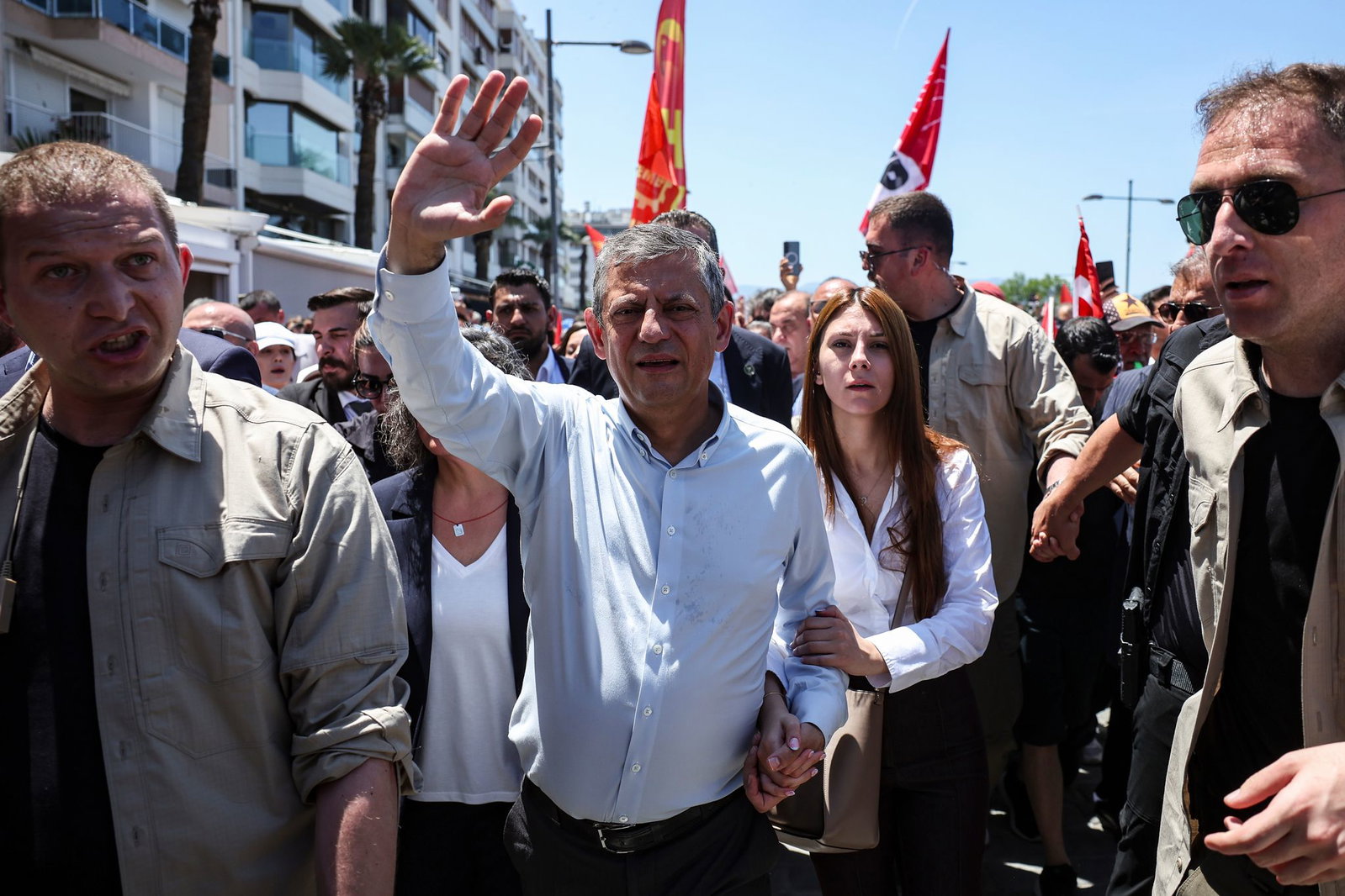 Özel lässt sich in Izmir feiern.