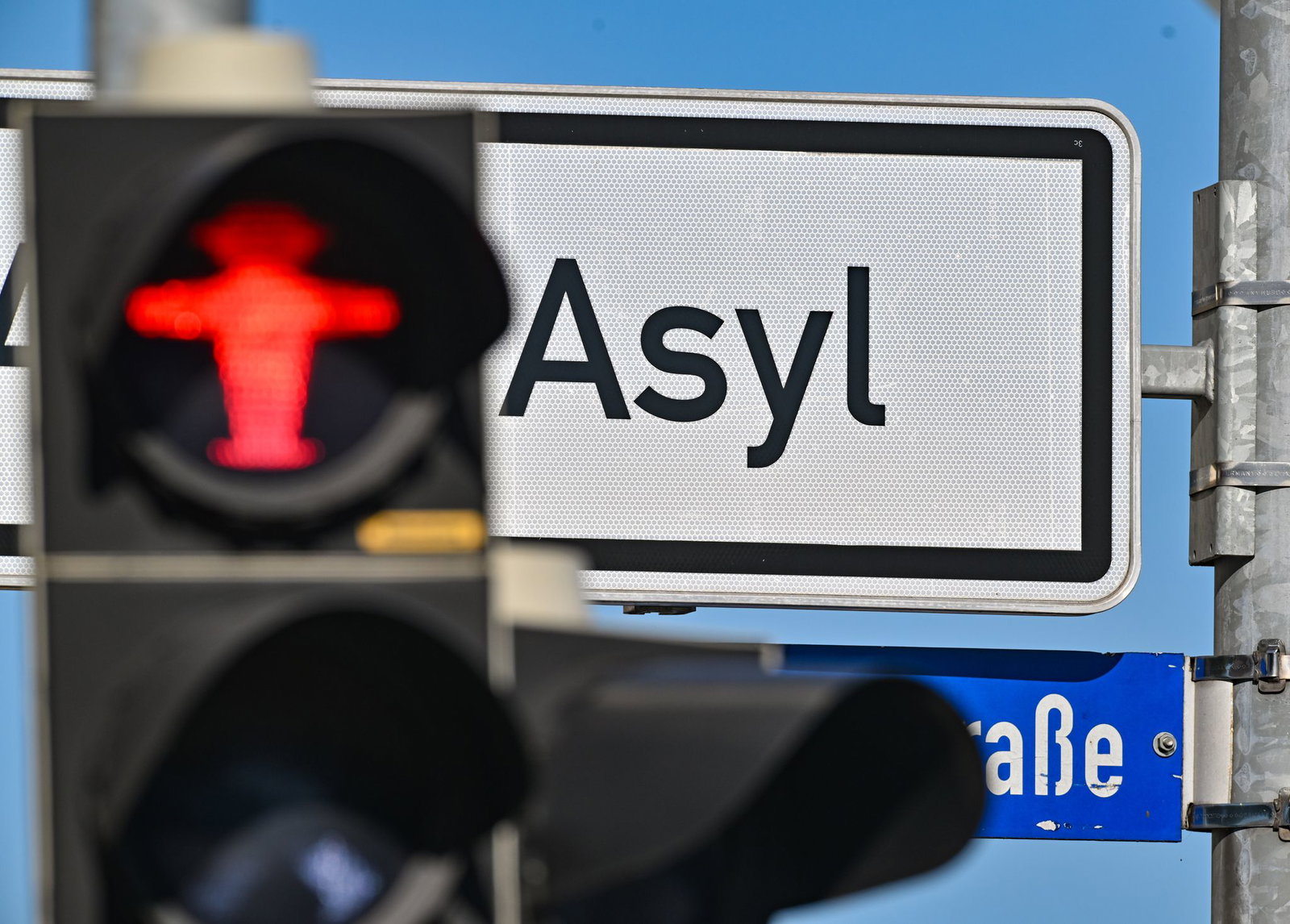 Welche Leistungen Asylbewerber bekommen, ist gesetzlich geregelt. (Archivbild)