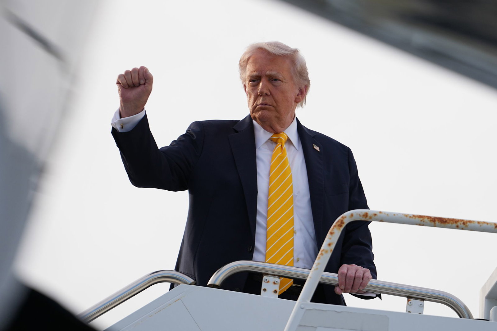 Trump kündigt eine neue Initiative in der Straße von Hormus an - lässt aber viele Details offen. 