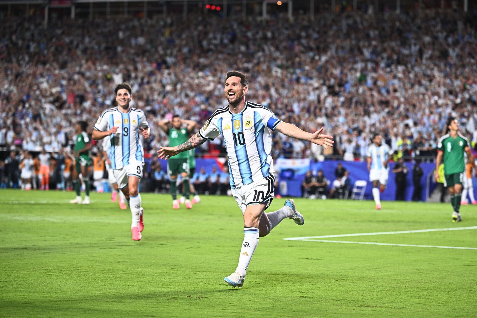 Lionel Messi traf doppelt gegen Algerien.