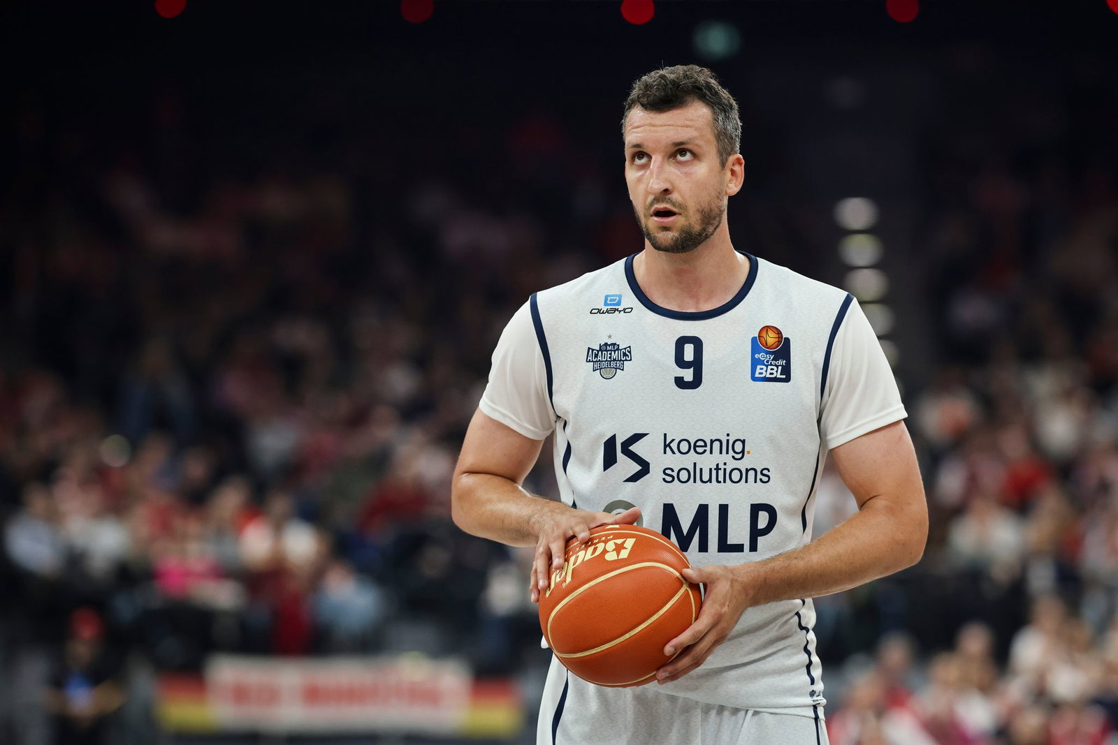 Paul Zipser: «Alleine mit der rechten Hand ins Handy zu tippen, war ultra schwierig.» (Archivbild)